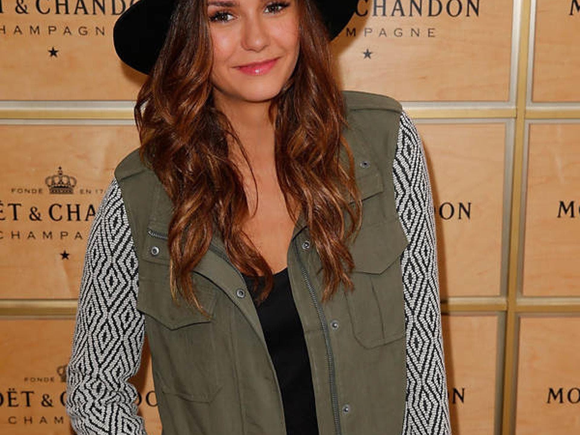 Nina Dobrev: Größe