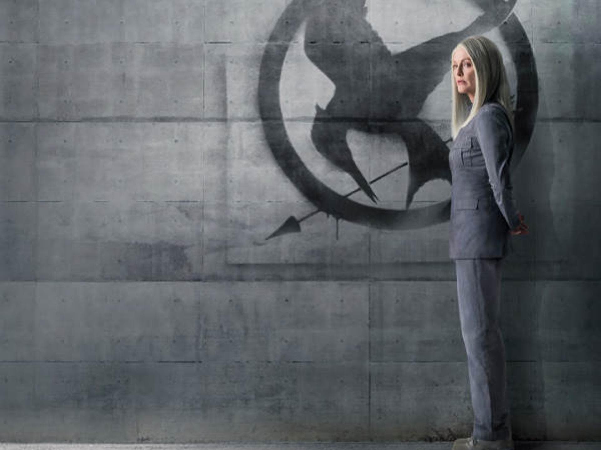 Poster: Präsidentin Coin (Julianne Moore)