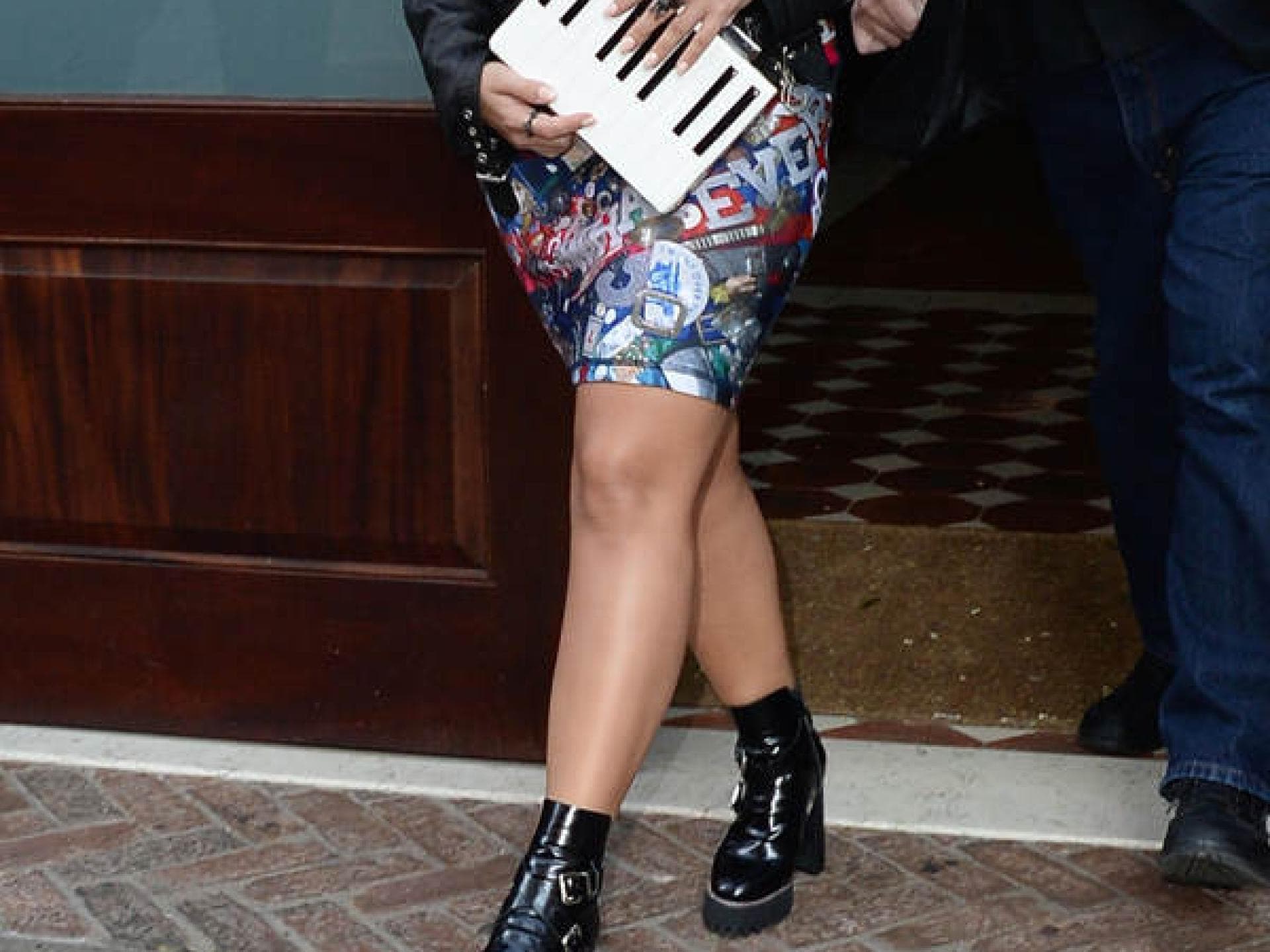 Demi Lovato: Klavier-Clutch