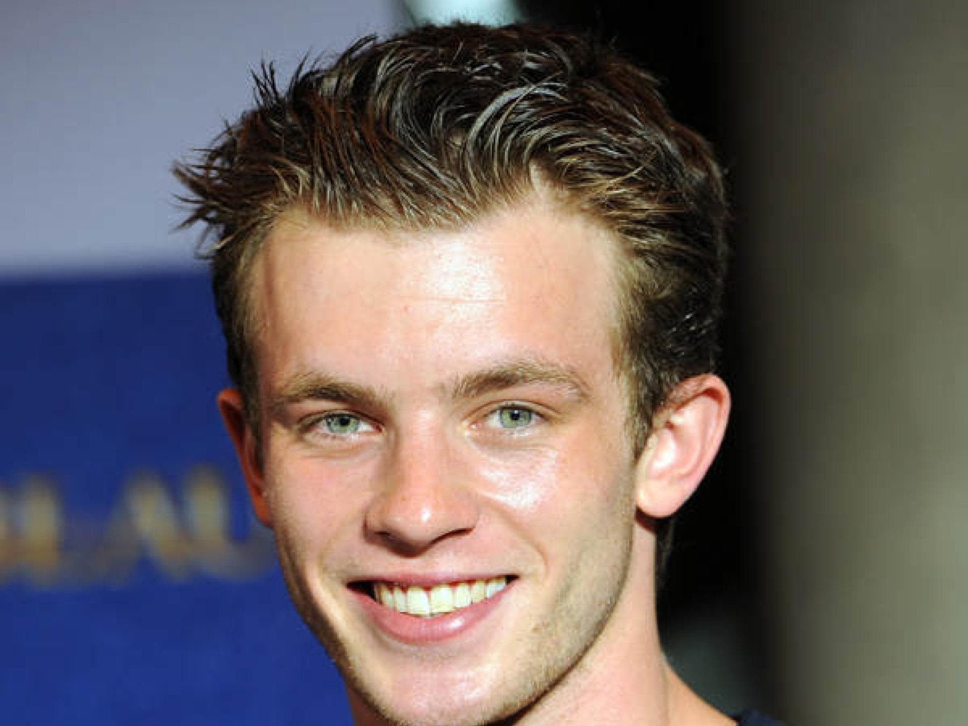 Jannis Niewöhner über Schule und sein Lieblingsfach Jannis Niewöhner über Schule und sein Lieblingsfach