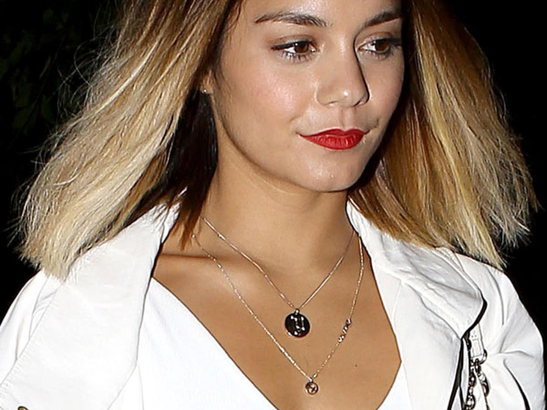 Vanessa Hudgens mit schulterlangen Haaren Vanessa Hudgens mit schulterlangen Haaren