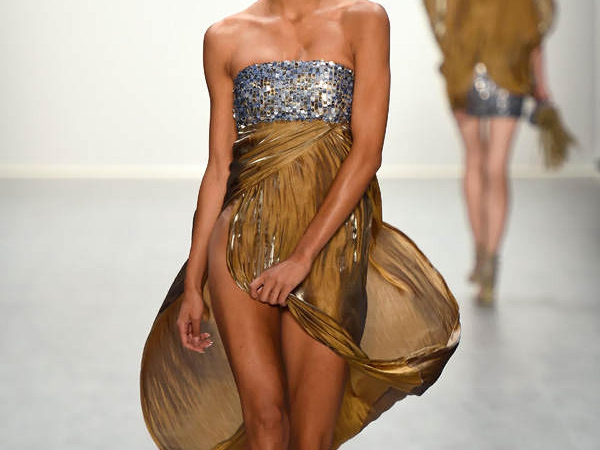 Rebecca Mir auf dem Laufsteg Rebecca Mir auf dem Laufsteg