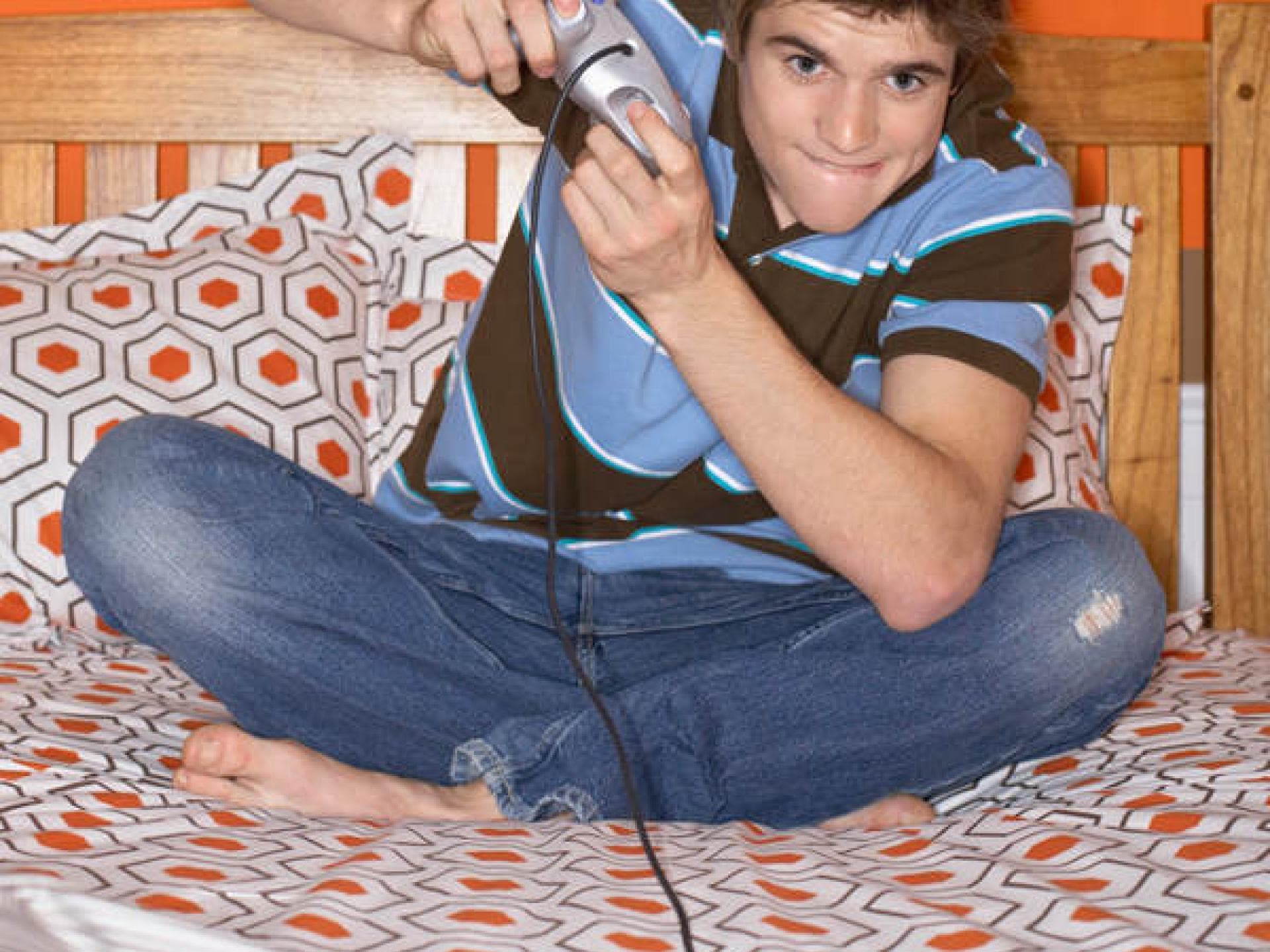 Sie lieben ihr Smartphone und ihre Konsole Sie lieben ihr Smartphone und ihre Konsole