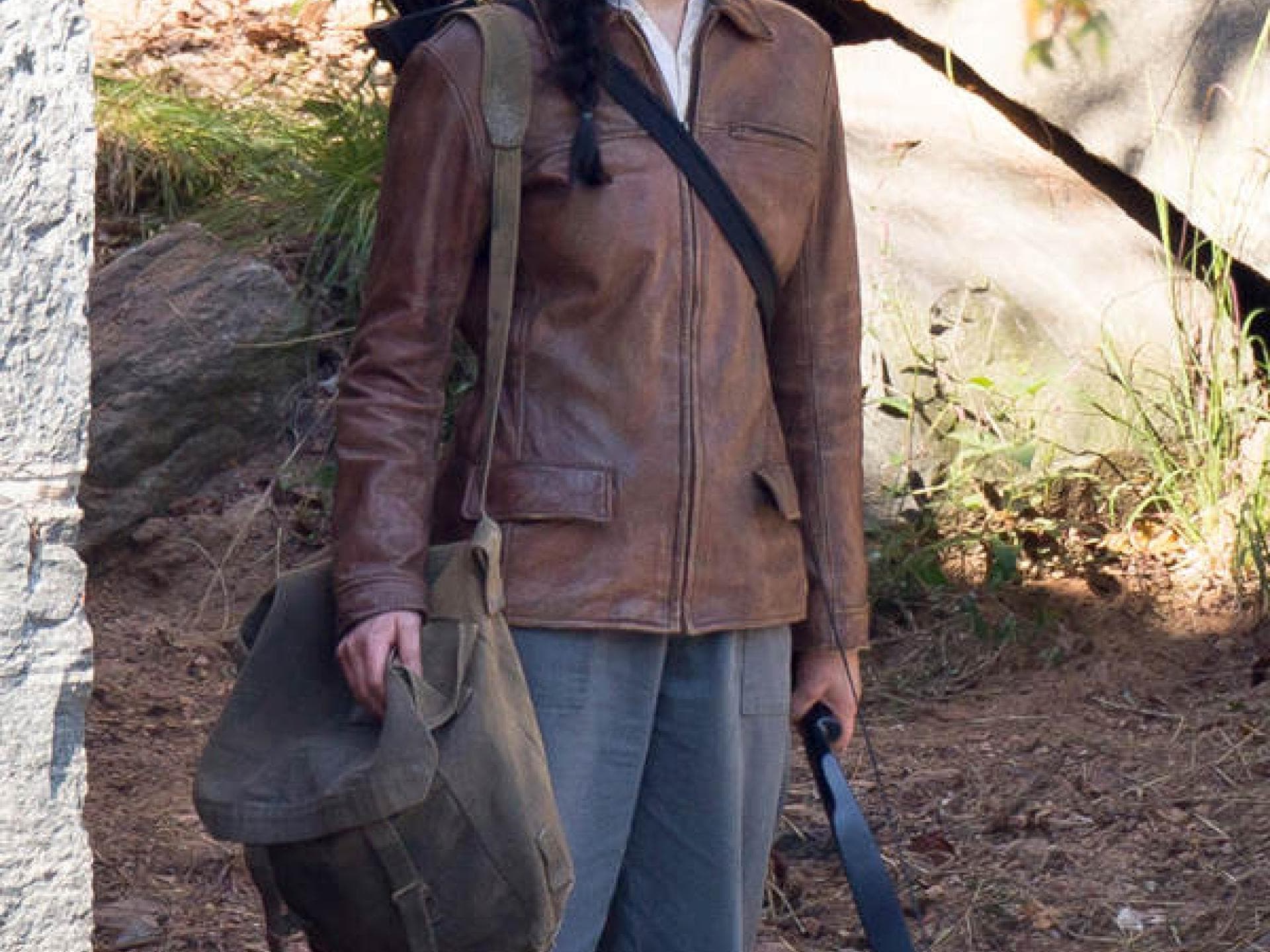 Jennifer Lawrence mit Pfeil und Bogen Jennifer Lawrence mit Pfeil und Bogen