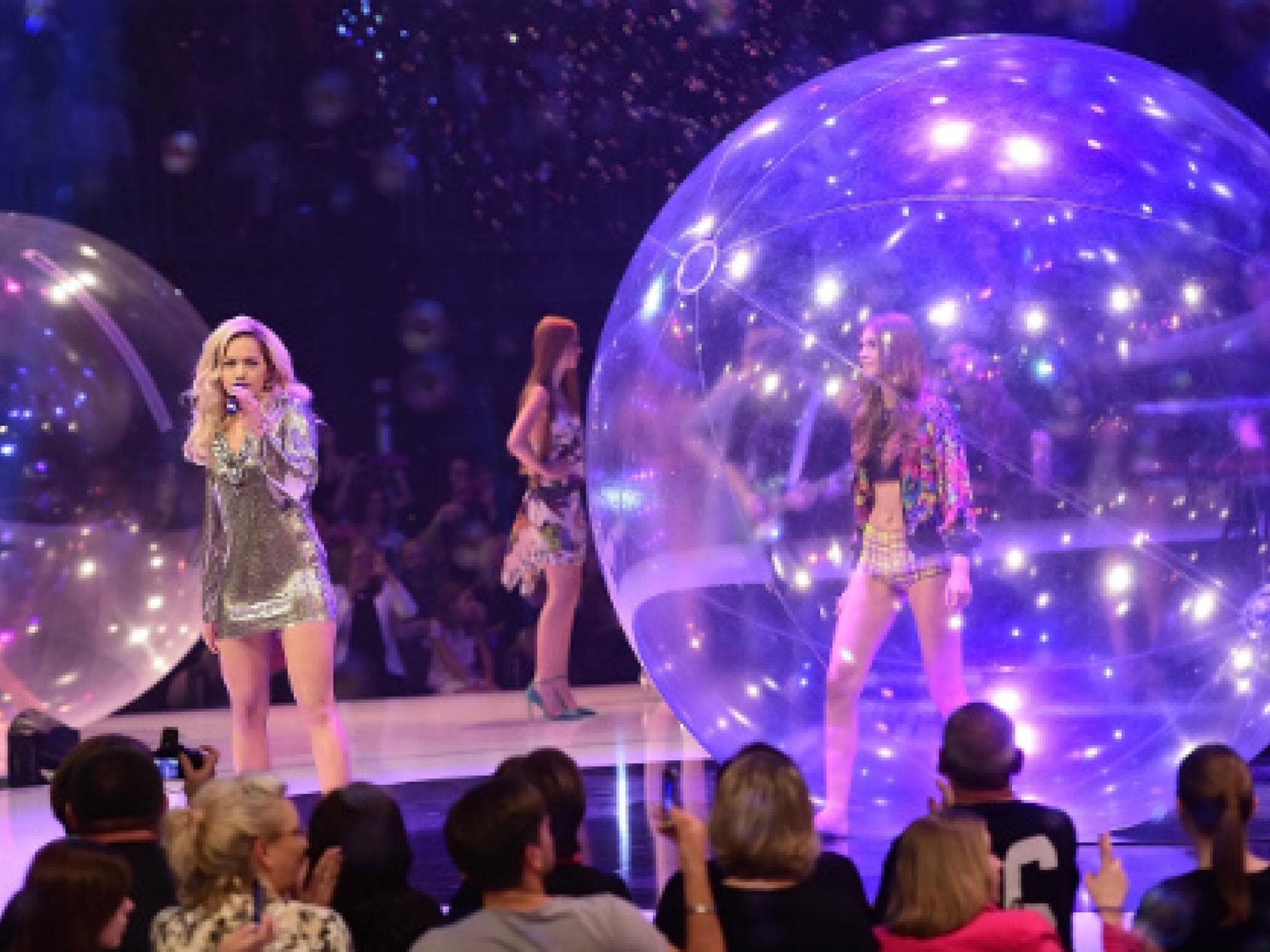 rita-ora-seifenblasen-1950454.jpg rita-ora-seifenblasen-1950454.jpg