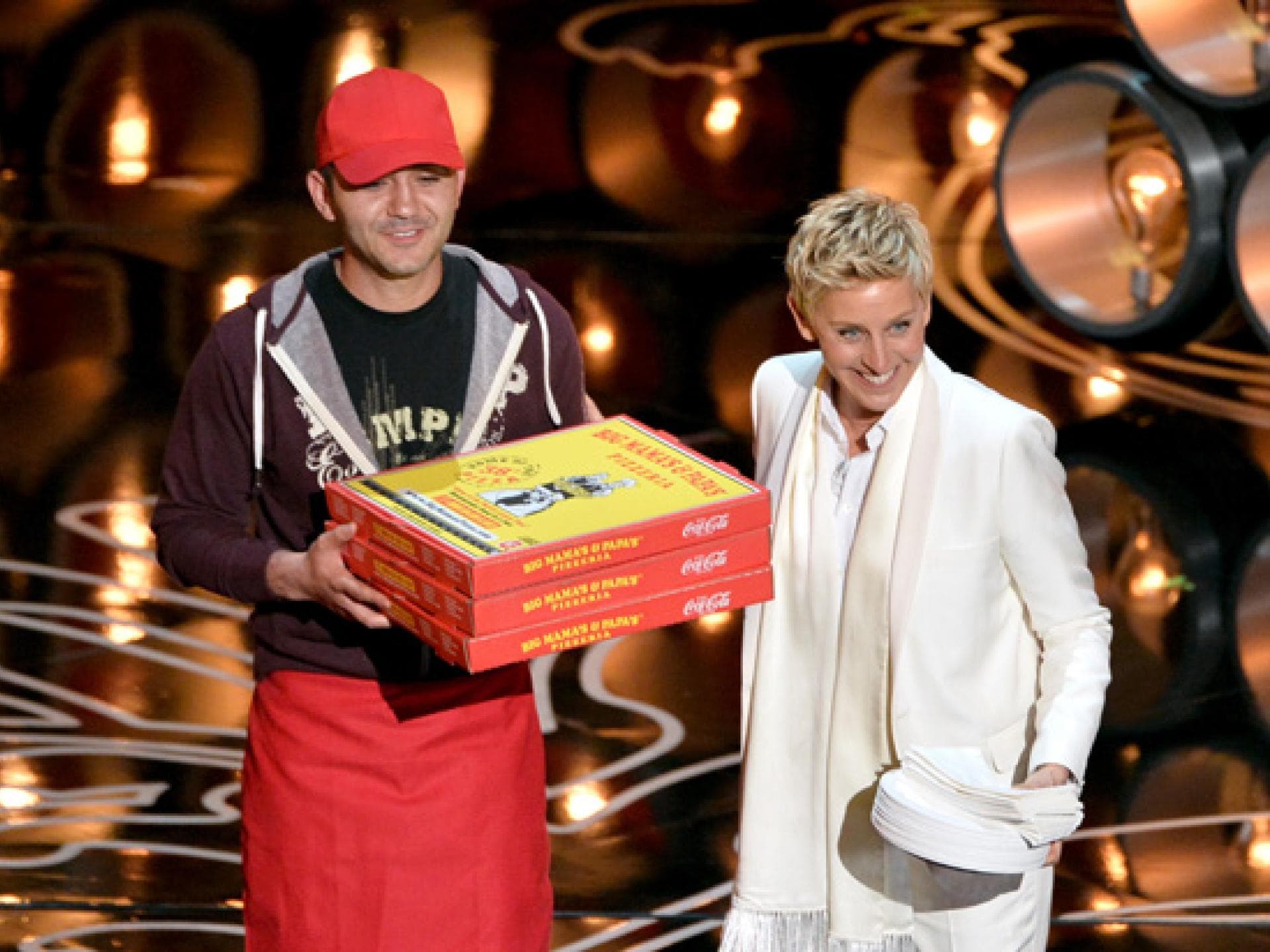 ellen-degeneres-pizzaparty-1925327.jpg ellen-degeneres-pizzaparty-1925327.jpg