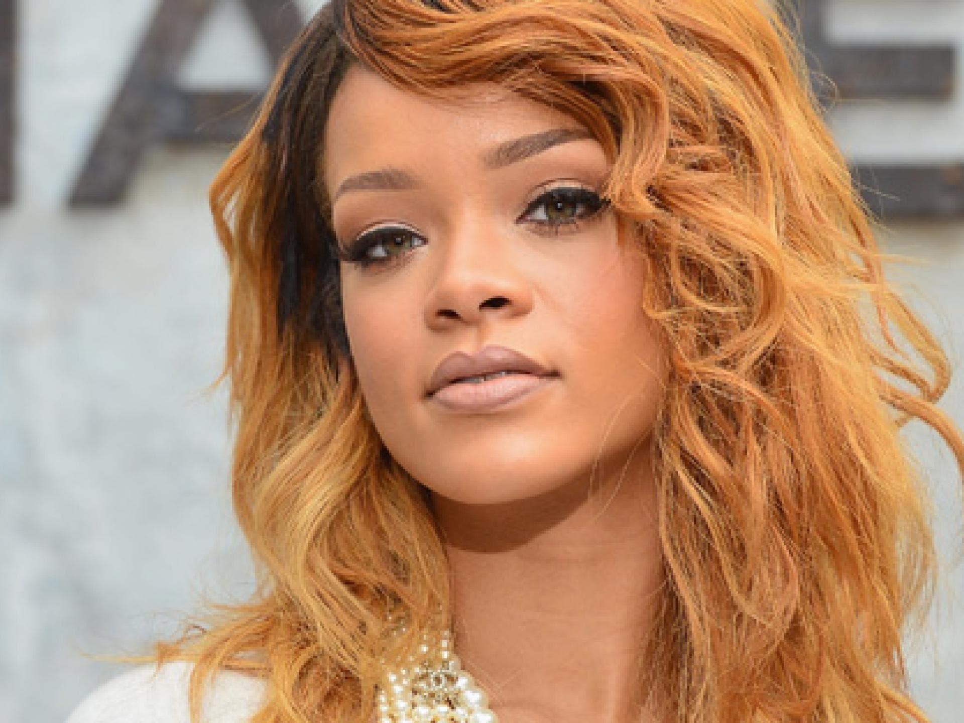 trayvon-martin-inline-rihanna-1830900.jpg