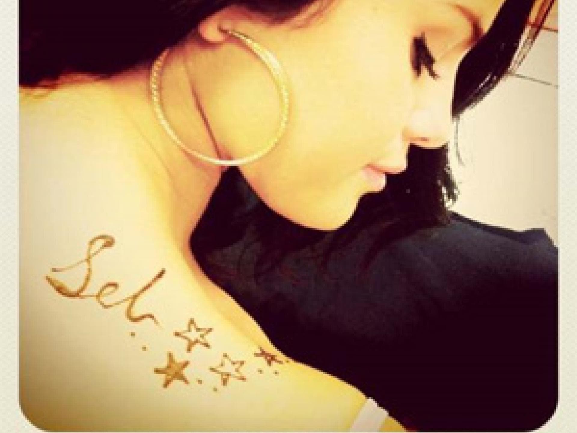 selena-gomez-neues-justin-tattoo-300x300-bild-2-1275242.jpg