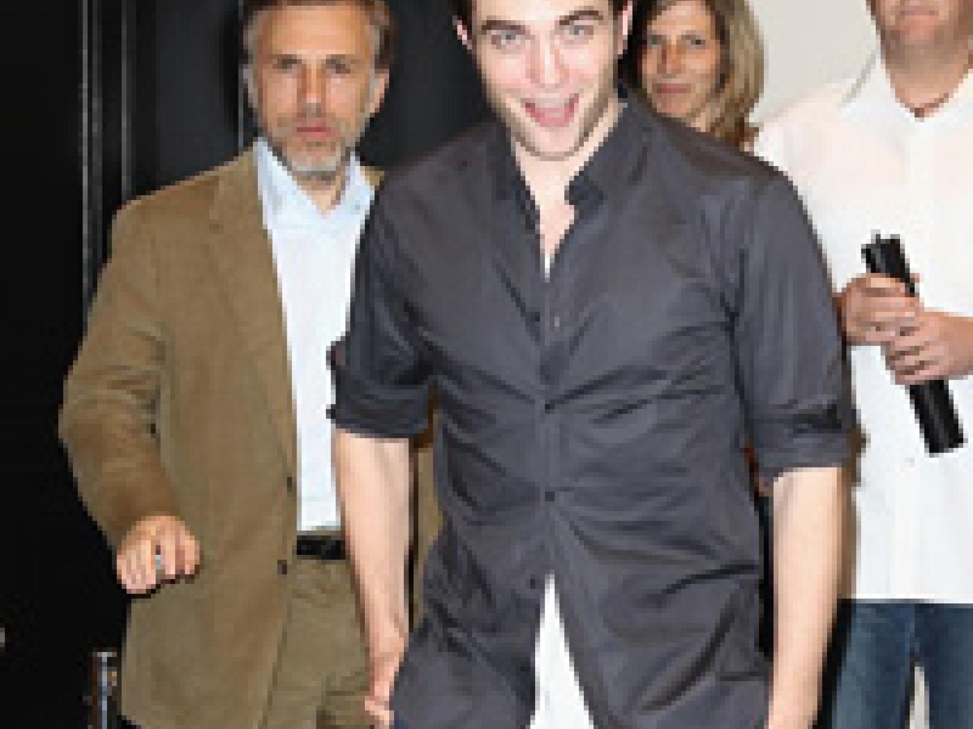 robert-pattinson-in-berlin-das-best-of-der-pressekonferenz-200x400-bild-1-1129771.jpg