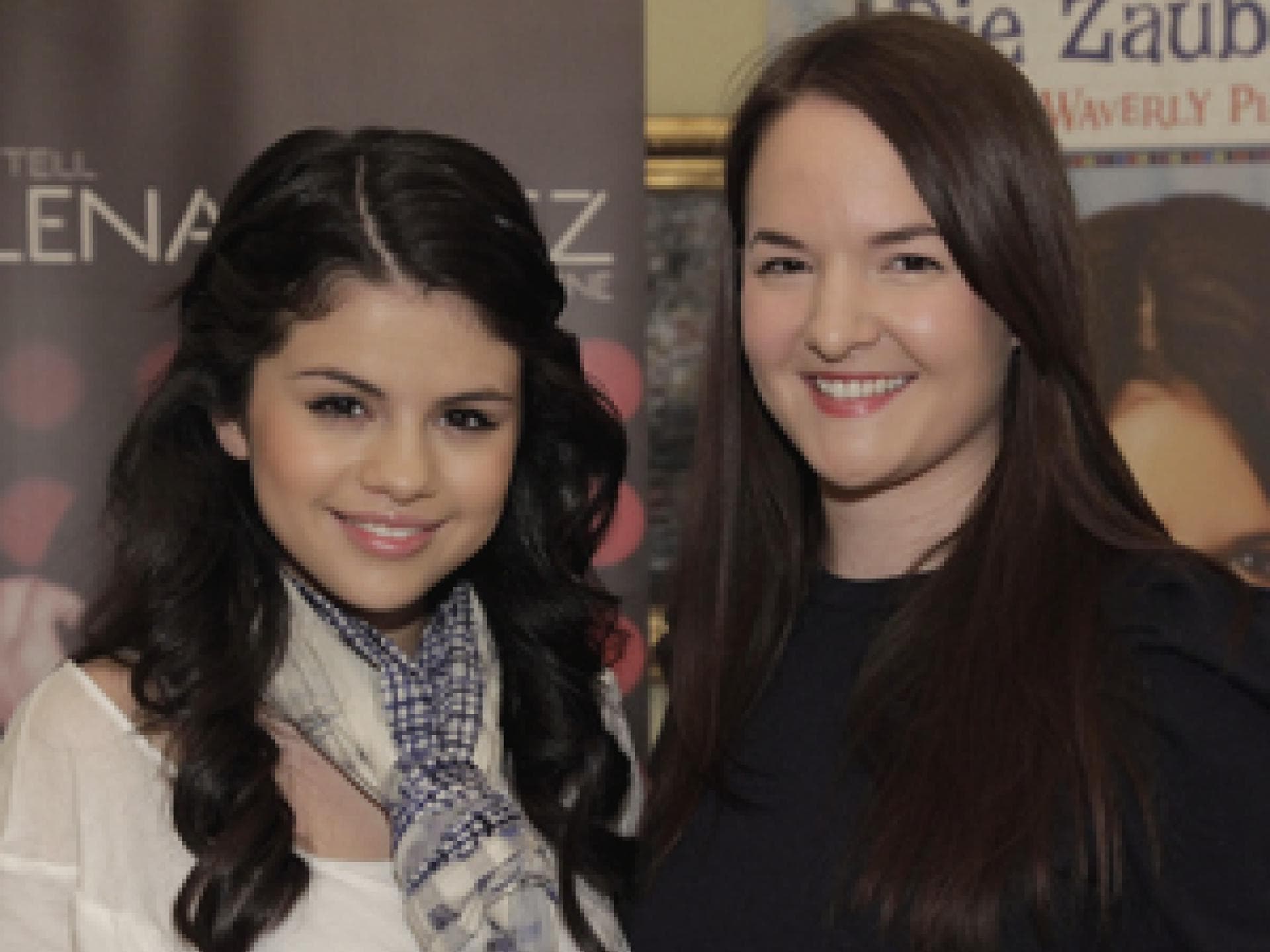 selena-gomez-im-interview-mit-maedchen-de-300x250-bild-1-689606.jpg