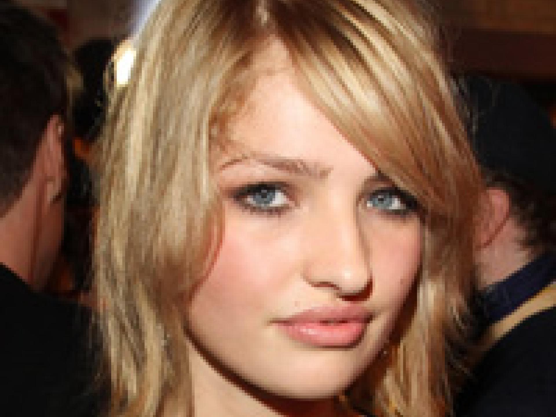 wie-ueberlebt-man-germanys-next-topmodel-200x200-bild-1-658182.jpg wie-ueberlebt-man-germanys-next-topmodel-200x200-bild-1-658182.jpg