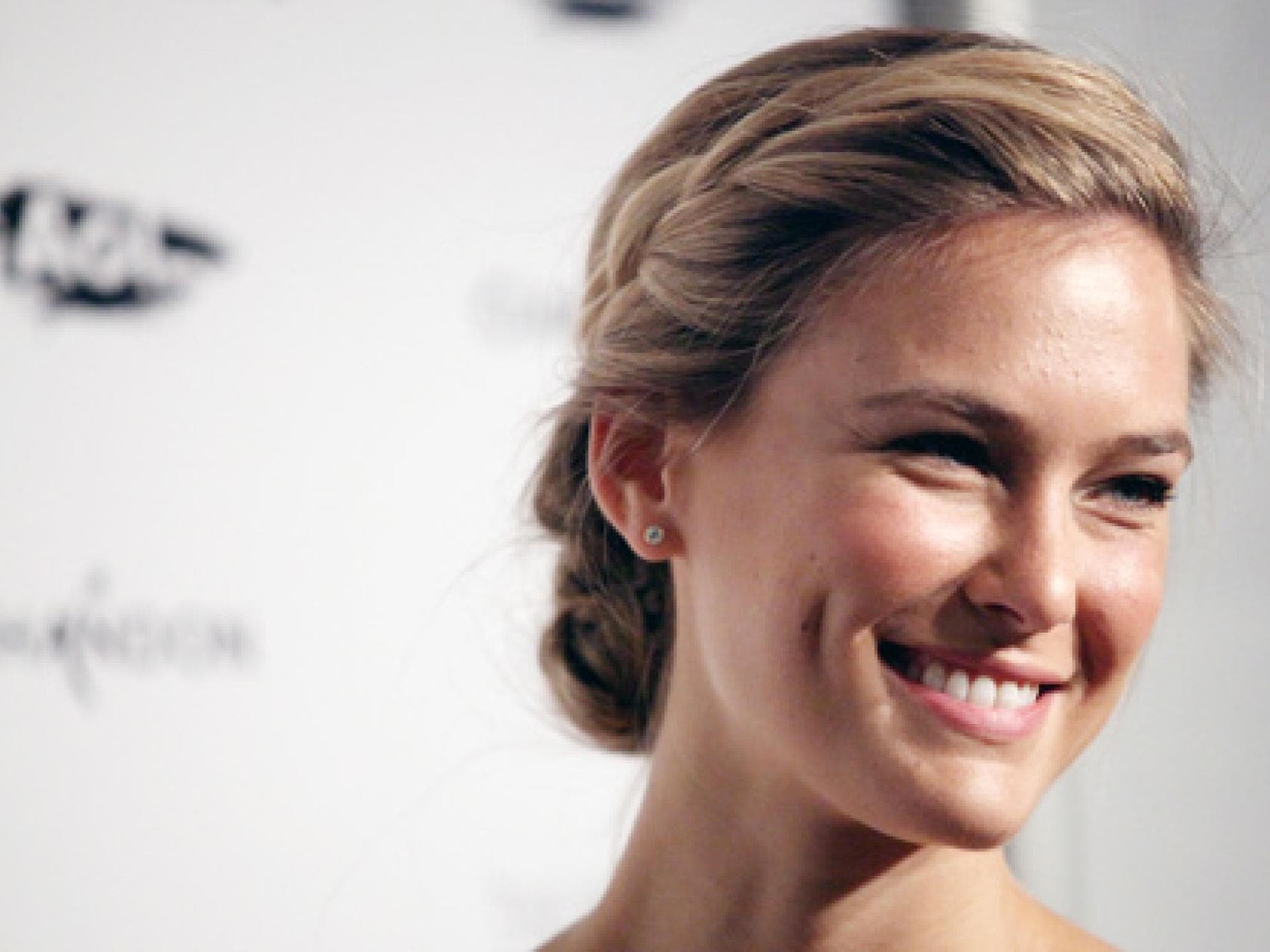 bar-refaeli-557x313-gi-1721457.jpg bar-refaeli-557x313-gi-1721457.jpg