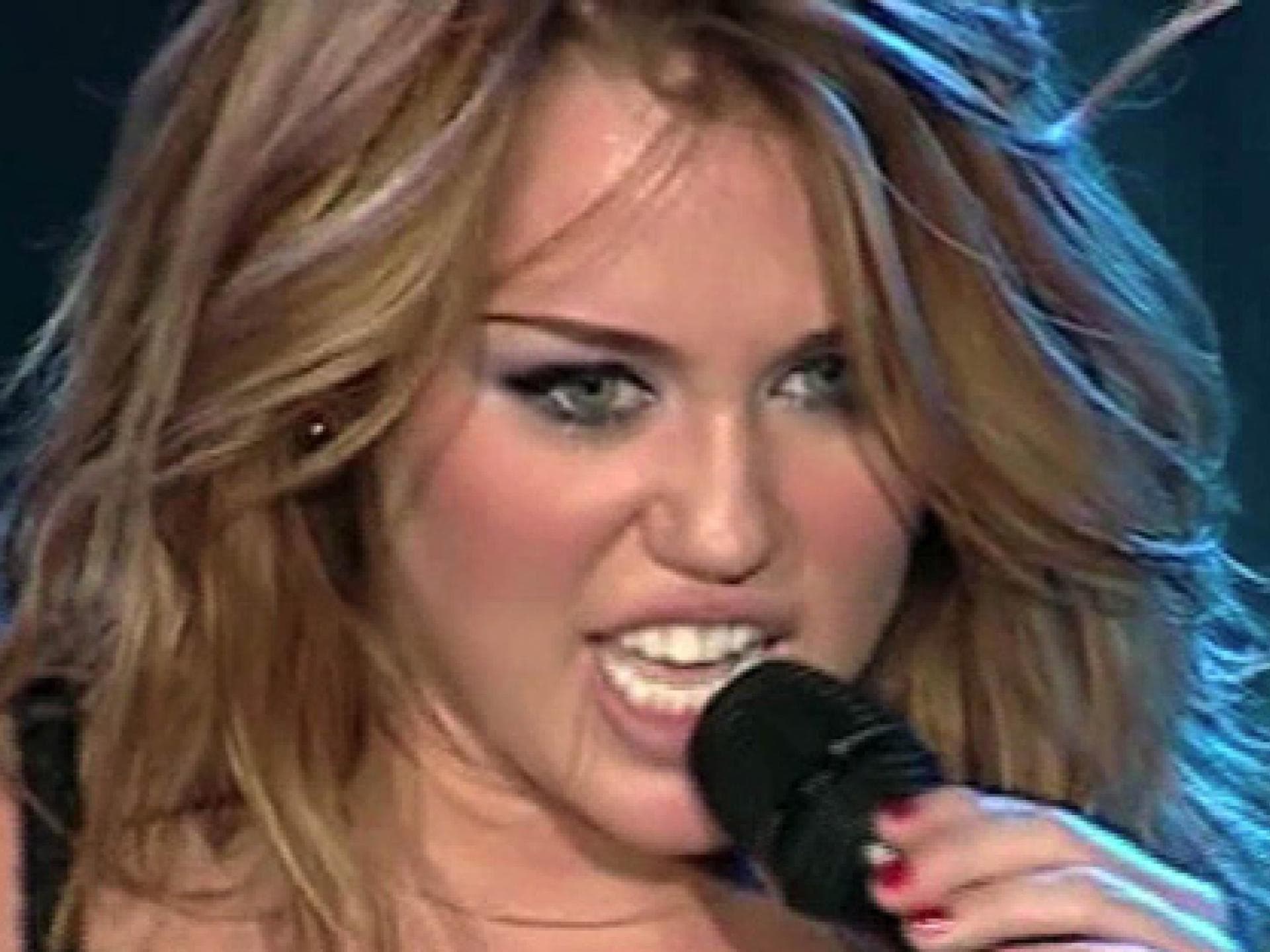 miley-cyrus-ddp-images-557x313-830843.jpg