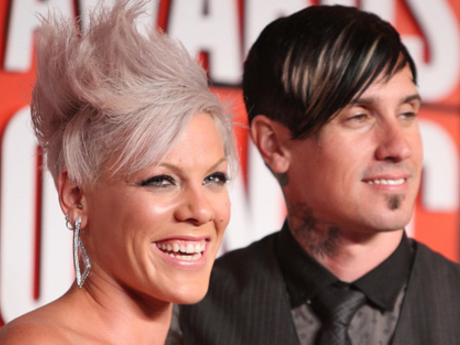 pink-und-carey-hart-getty-images-557x313-524856.jpg pink-und-carey-hart-getty-images-557x313-524856.jpg