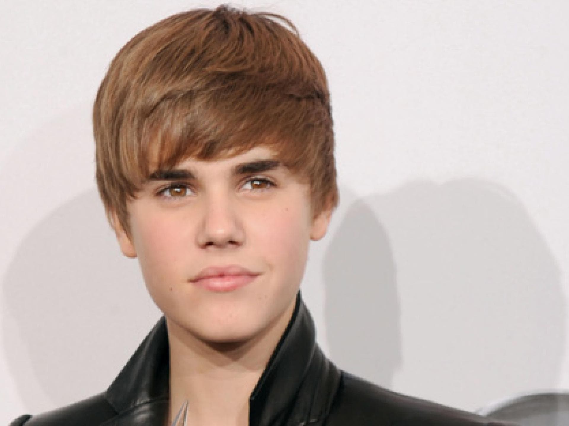 justin-bieber-bei-den-amas-getty-images-557x313-964891.jpg justin-bieber-bei-den-amas-getty-images-557x313-964891.jpg