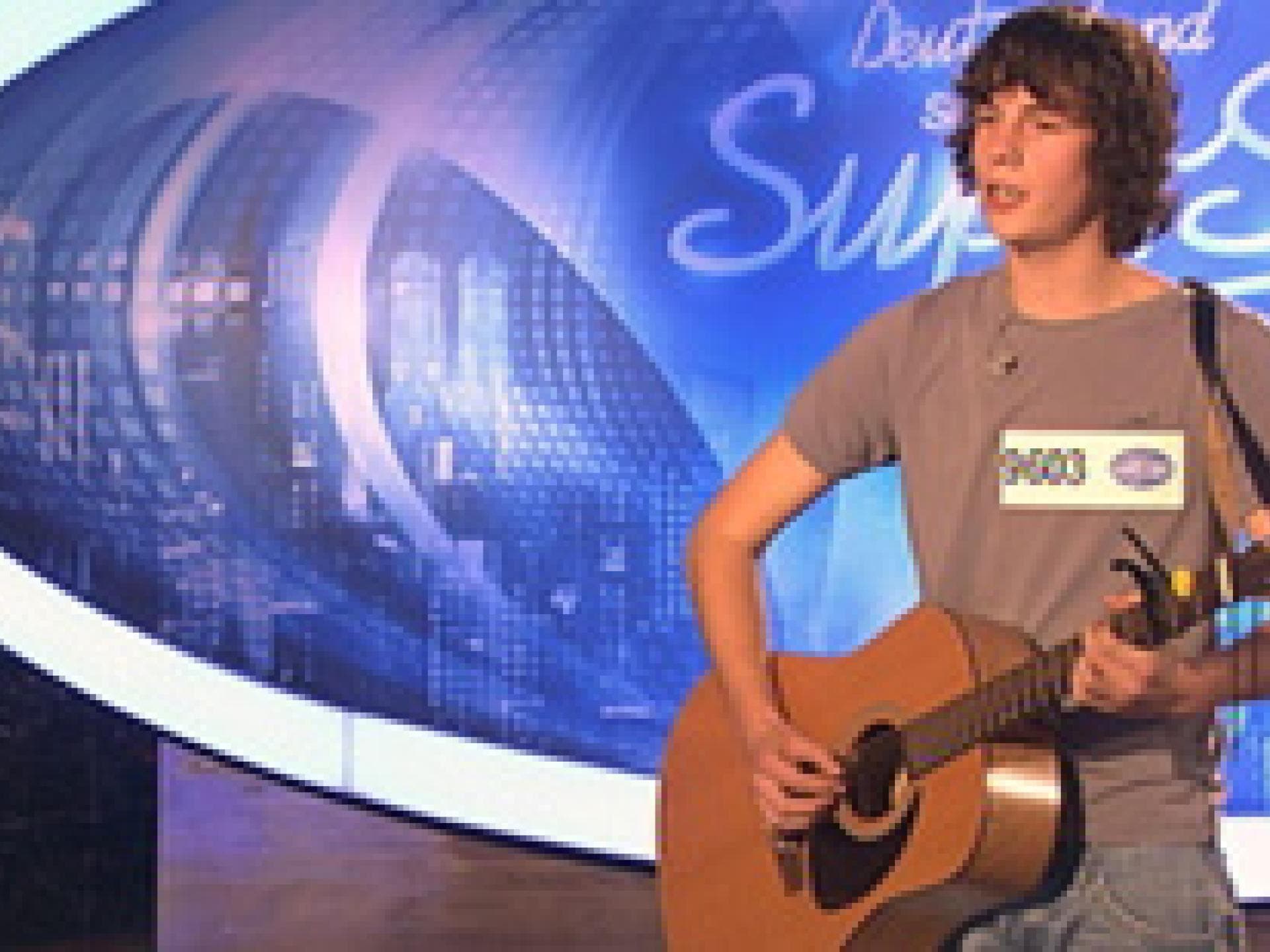 dsds-poebelkandidat-legt-sich-mit-bohlen-an-275x155-bild-3-317399.jpg