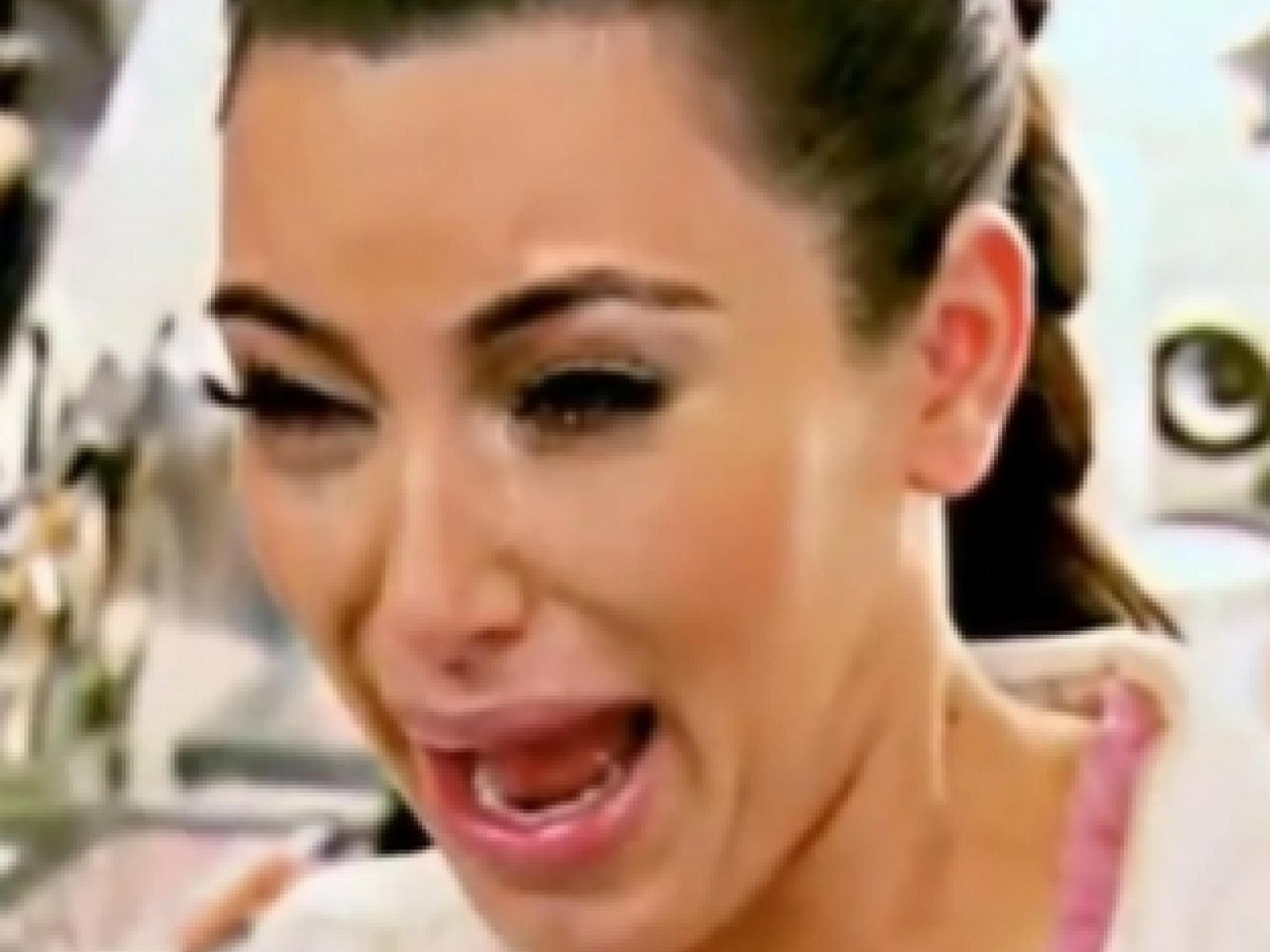kim-kardashian-ugly-cry-face-2117183.jpg