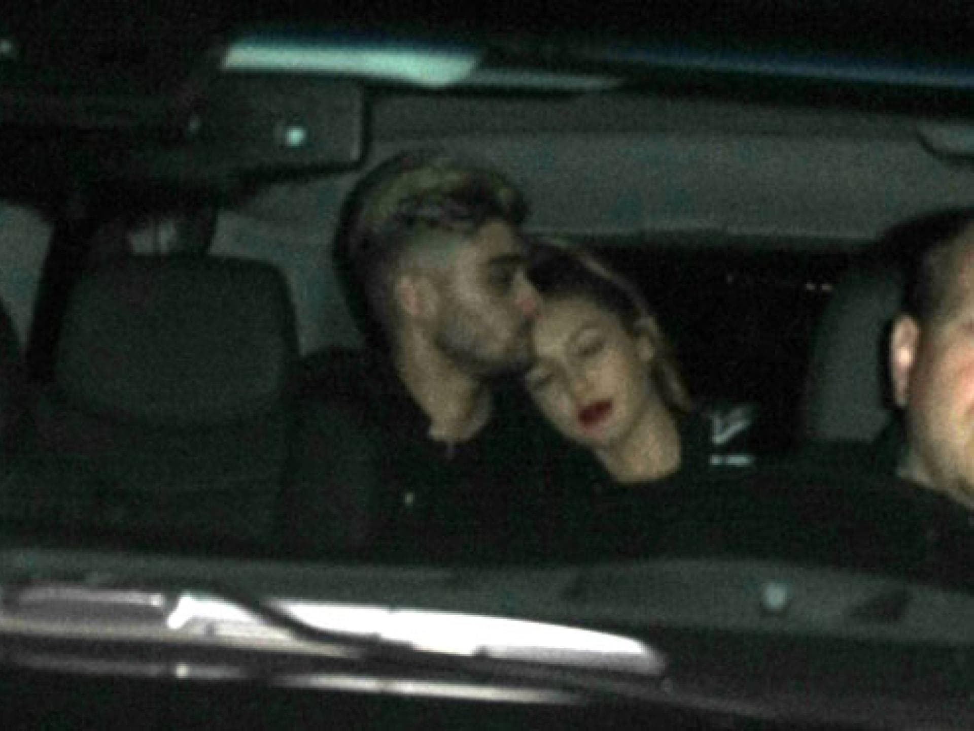 zayn-malik-und-gigi-hadid-kuscheln-im-auto-2102488.jpg
