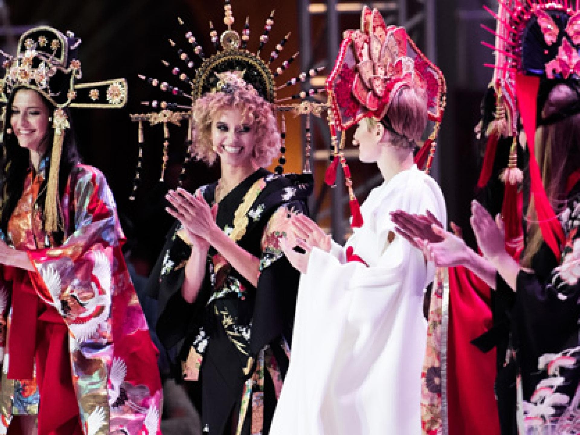 asia-style-outfits-2103752.jpg