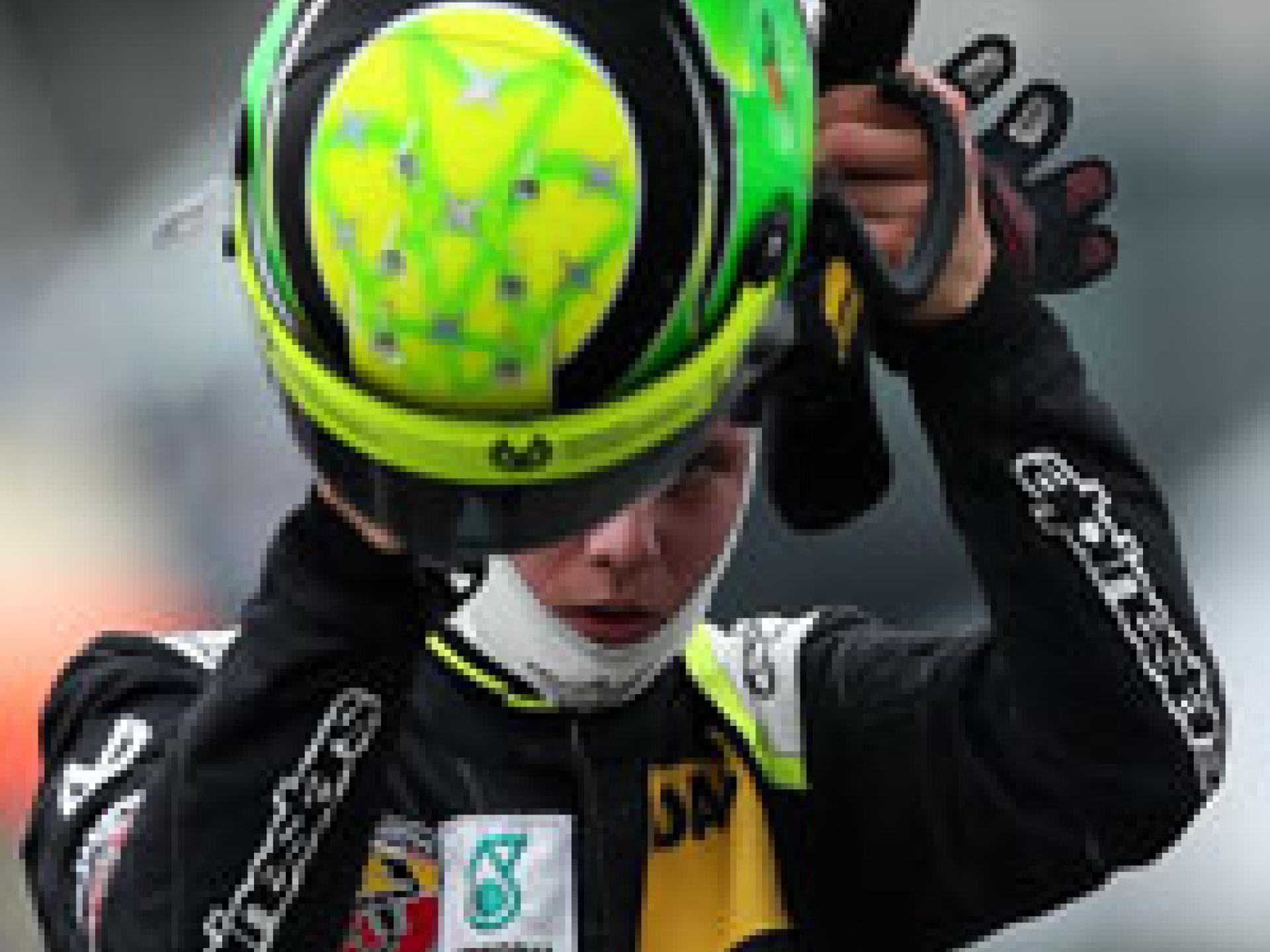 helm-von-mick-schumacher-getty-inline-2051232.jpg