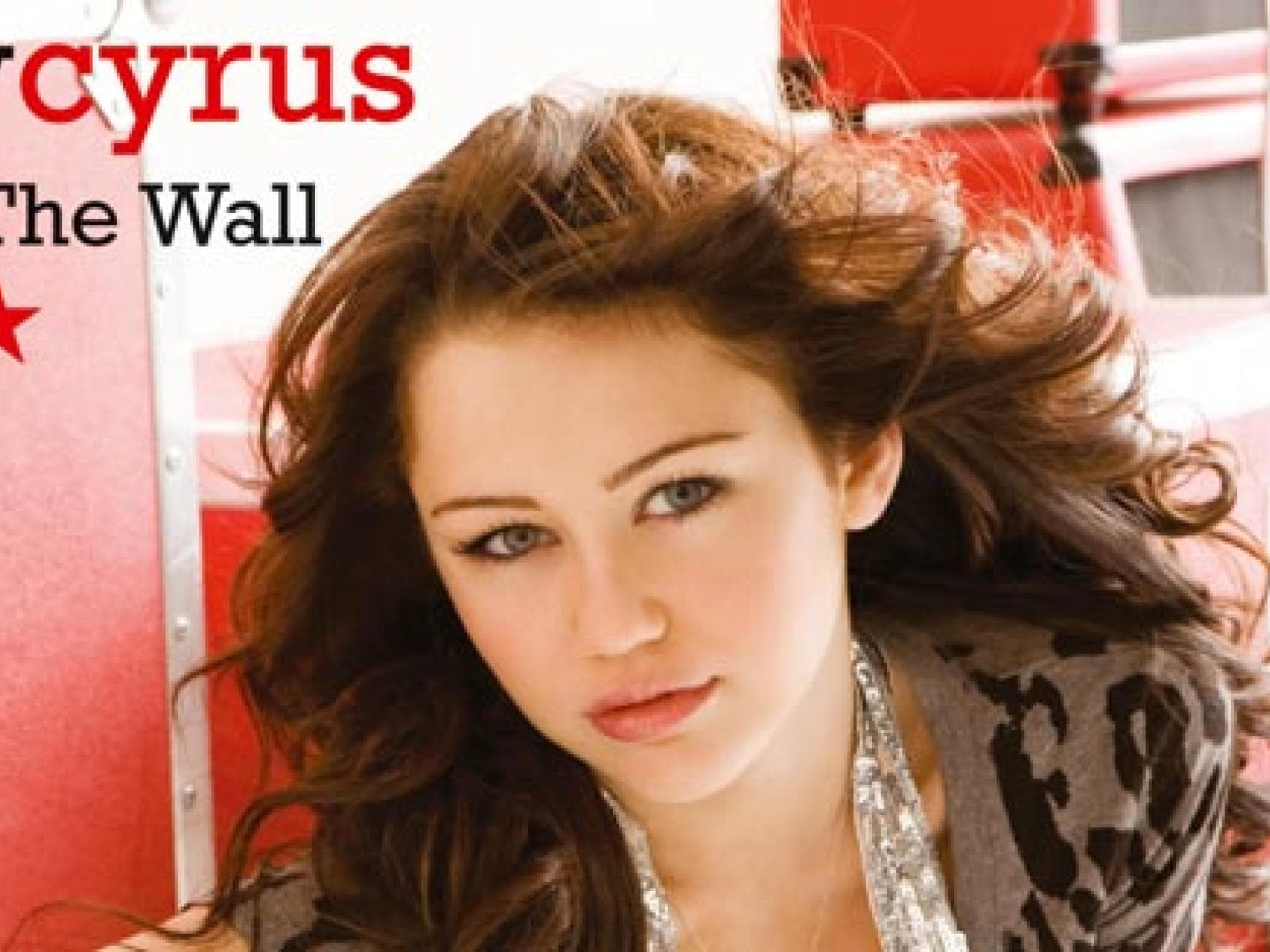 miley-cyrus-fly-on-the-wall-557x313-343437.jpg