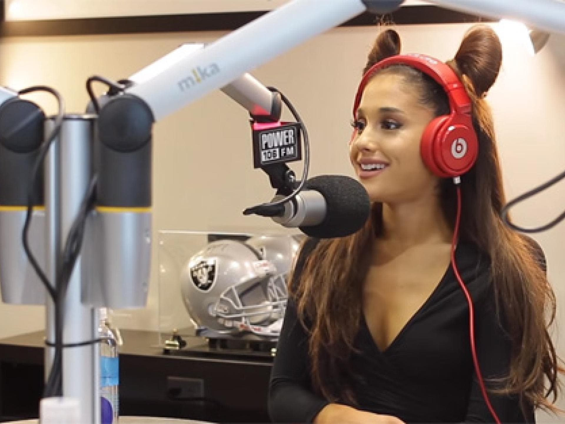 ariana-grande-radio-557-2093493.jpg ariana-grande-radio-557-2093493.jpg