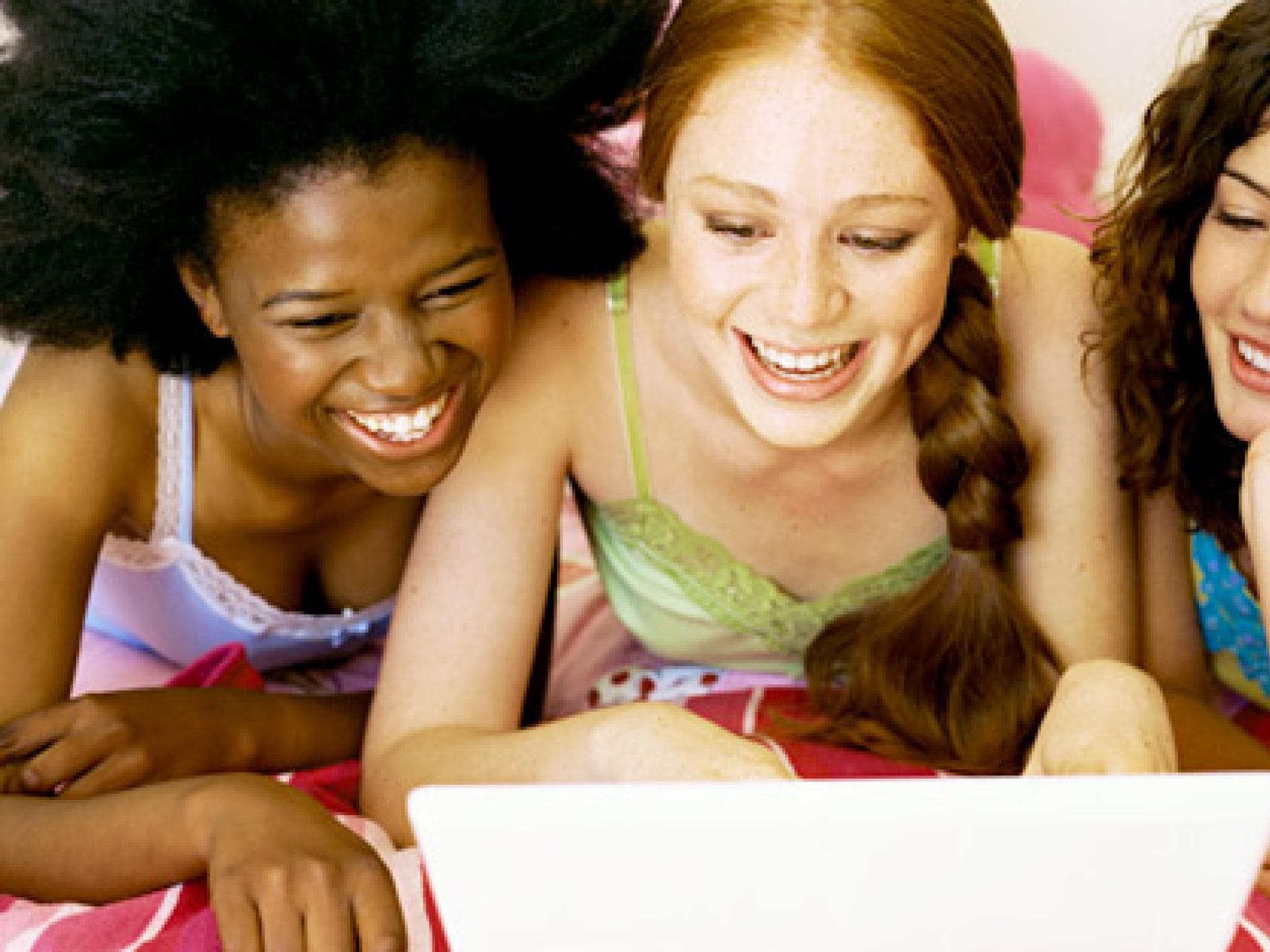liebe-gefuehle-stress-co-hier-ist-deine-meinung-gefragt-557x313-321529.jpg