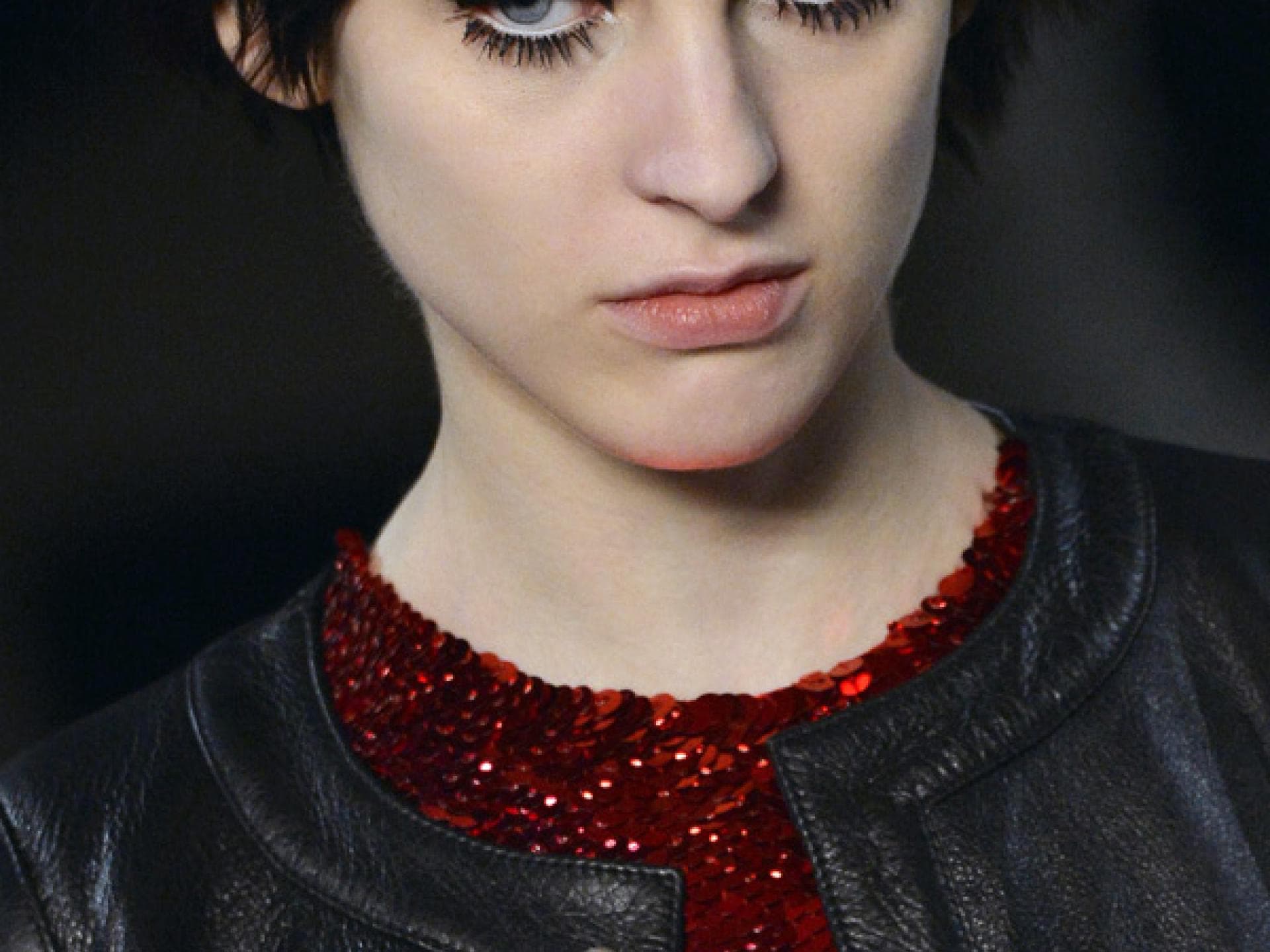 Model Make-up mit Fake-Wimpern