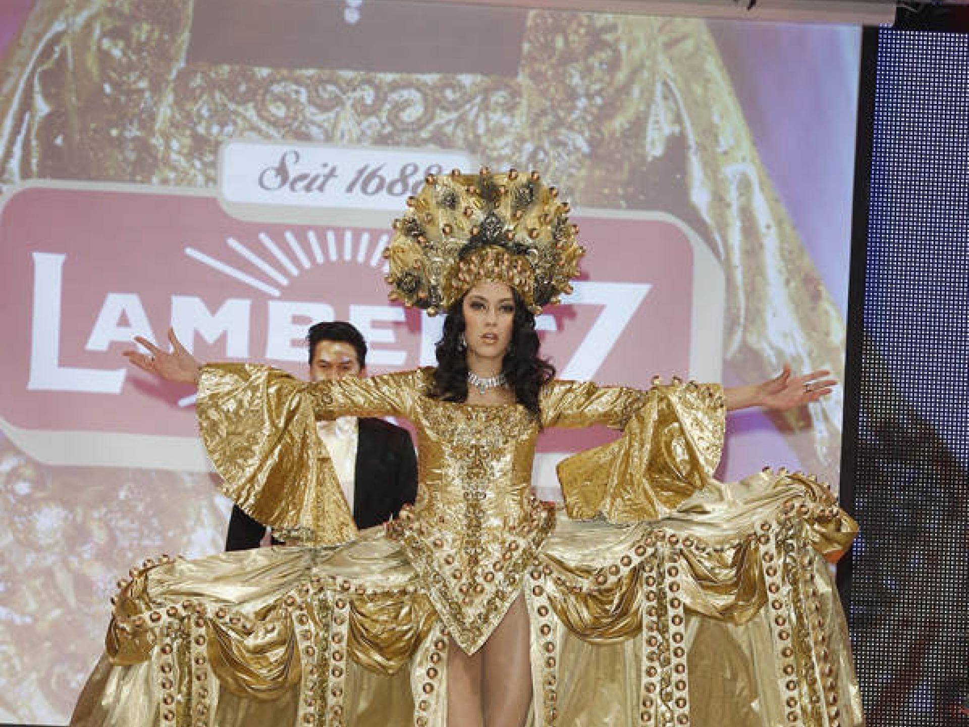 Rebecca Mir läuft für Lambertz Rebecca Mir läuft für Lambertz