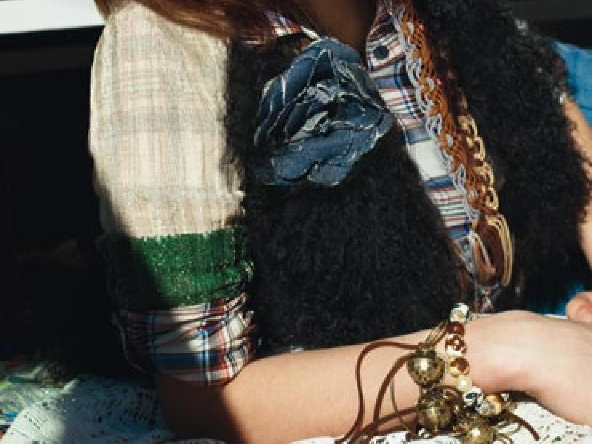 Brünetter XL-Pagenschnitt