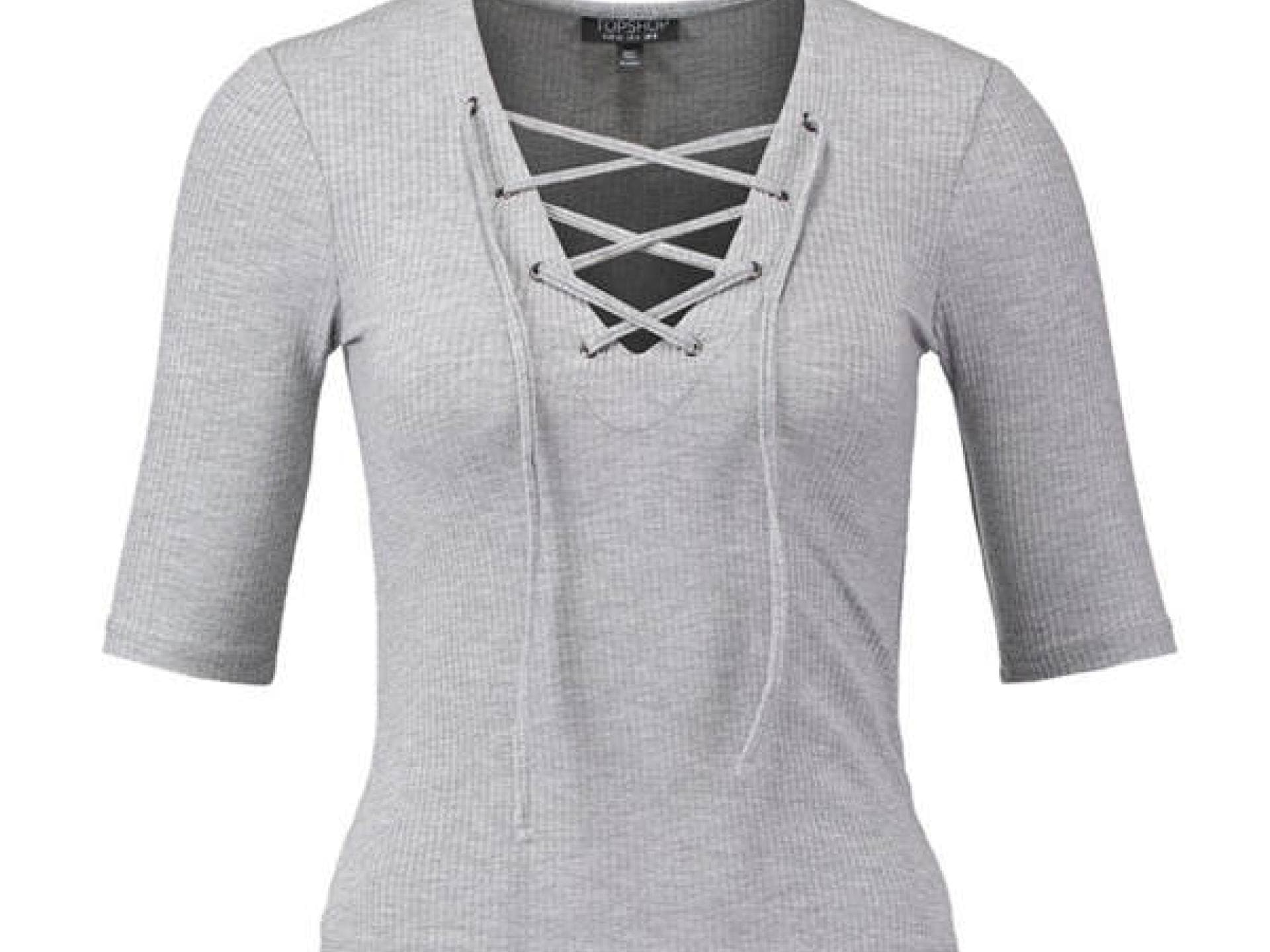 Schnürungen an Shirts und Kleidern sind angesagt