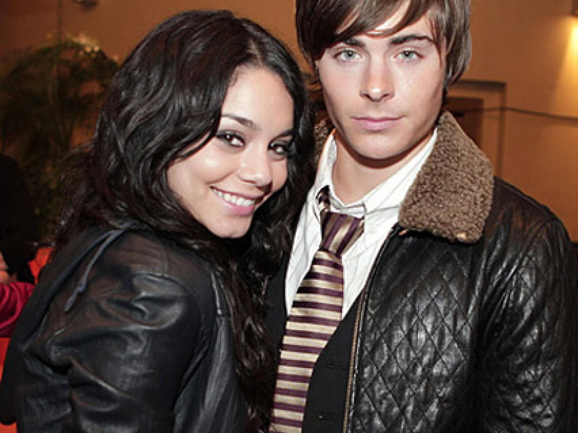 Negativschlagzeilen bei Zac und Vanessa Negativschlagzeilen bei Zac und Vanessa