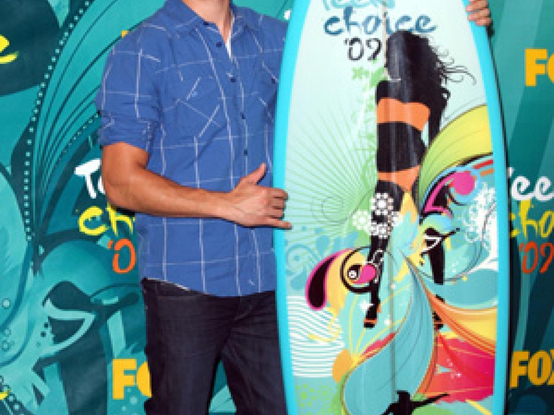 Zac Efron lässig gekleidet Zac Efron lässig gekleidet