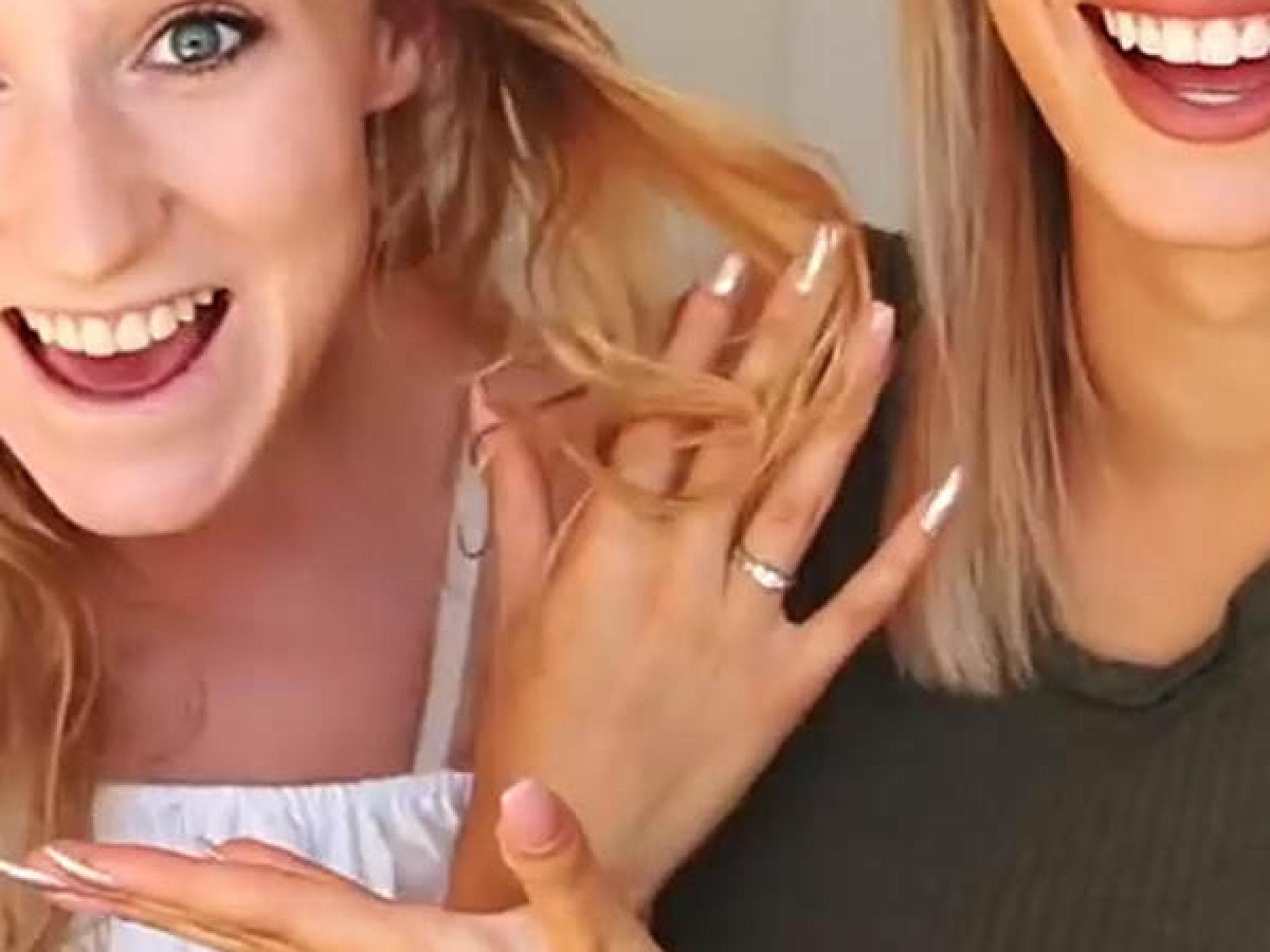 Das ist Paola Marias Trauzeugin!