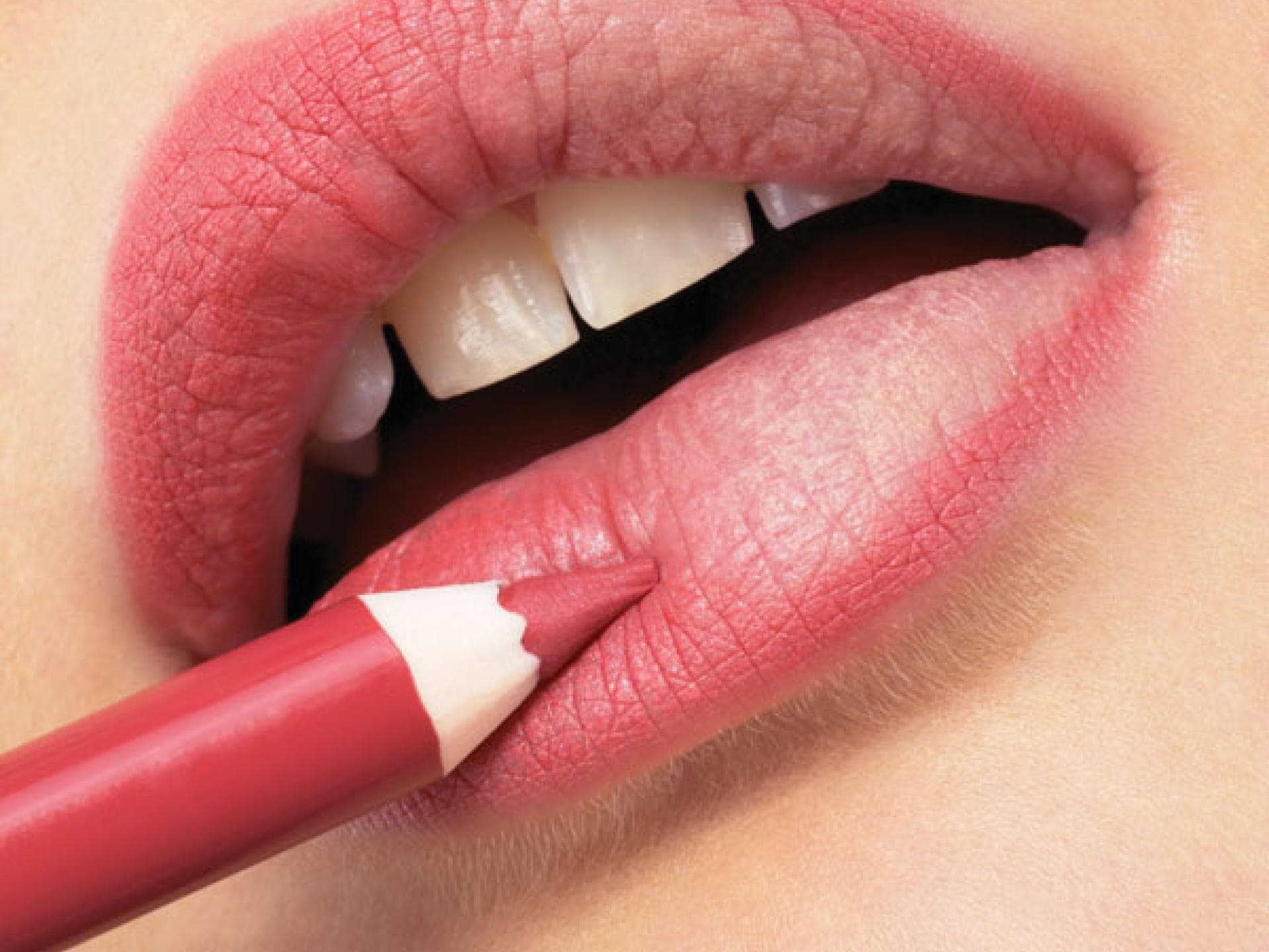 Kein Lippenstift ohne Lip Liner! Kein Lippenstift ohne Lip Liner!