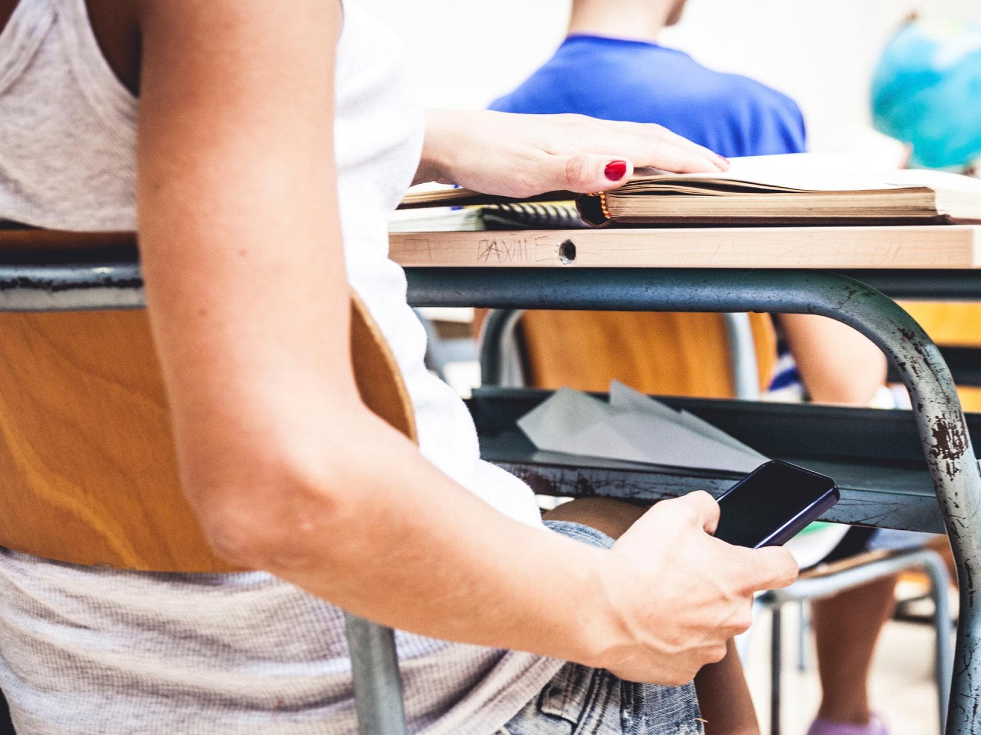 Spicken mit dem Smartphone quer Spicken mit dem Smartphone quer