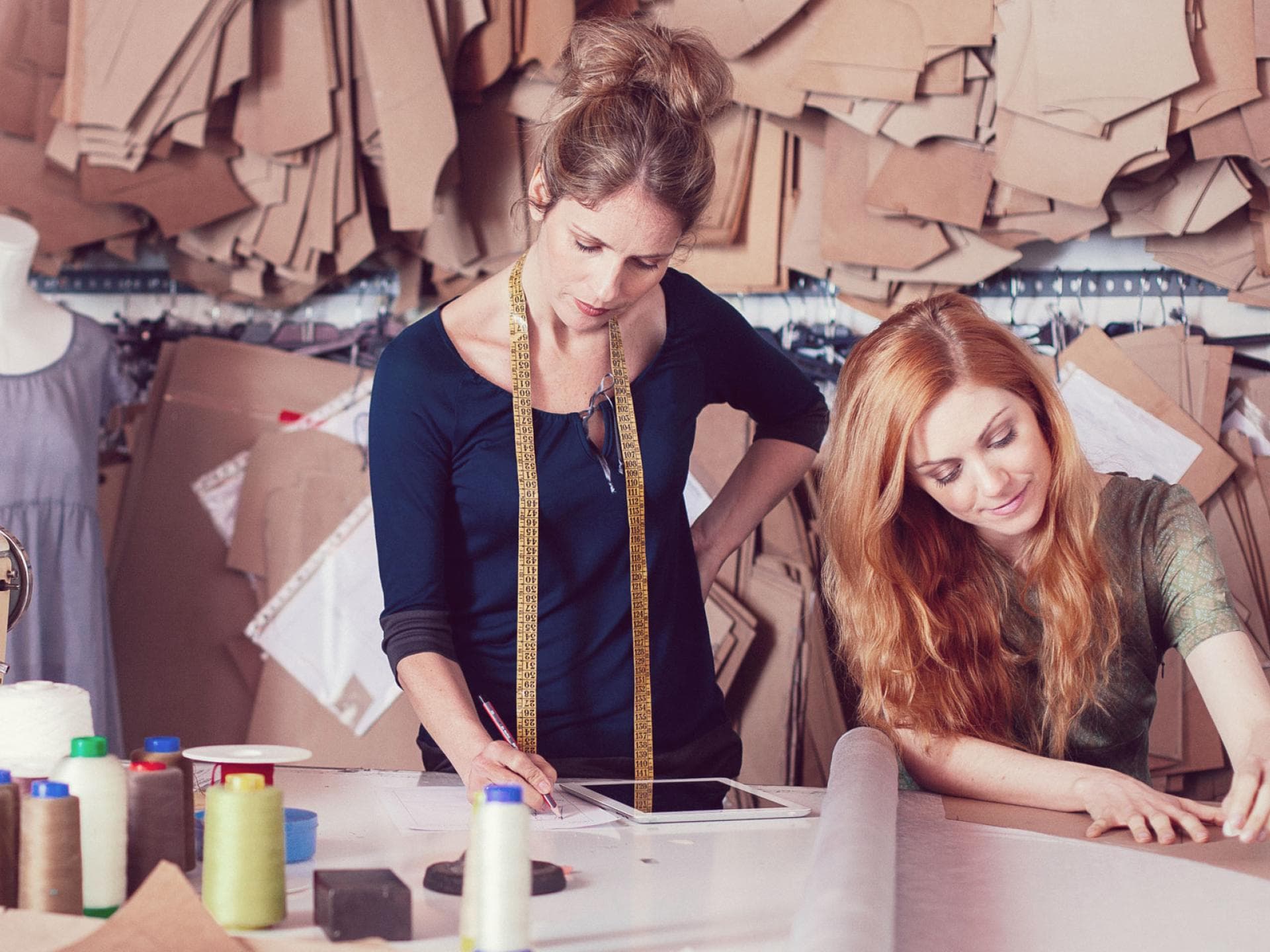modedesigner-ausbildung-beruf-Quer modedesigner-ausbildung-beruf-Quer