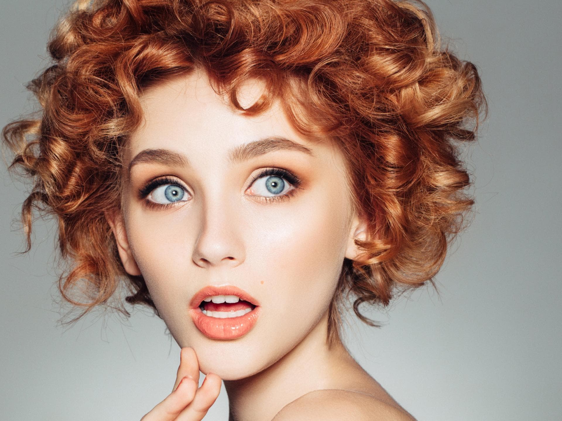 Gefaerbte Haare quer