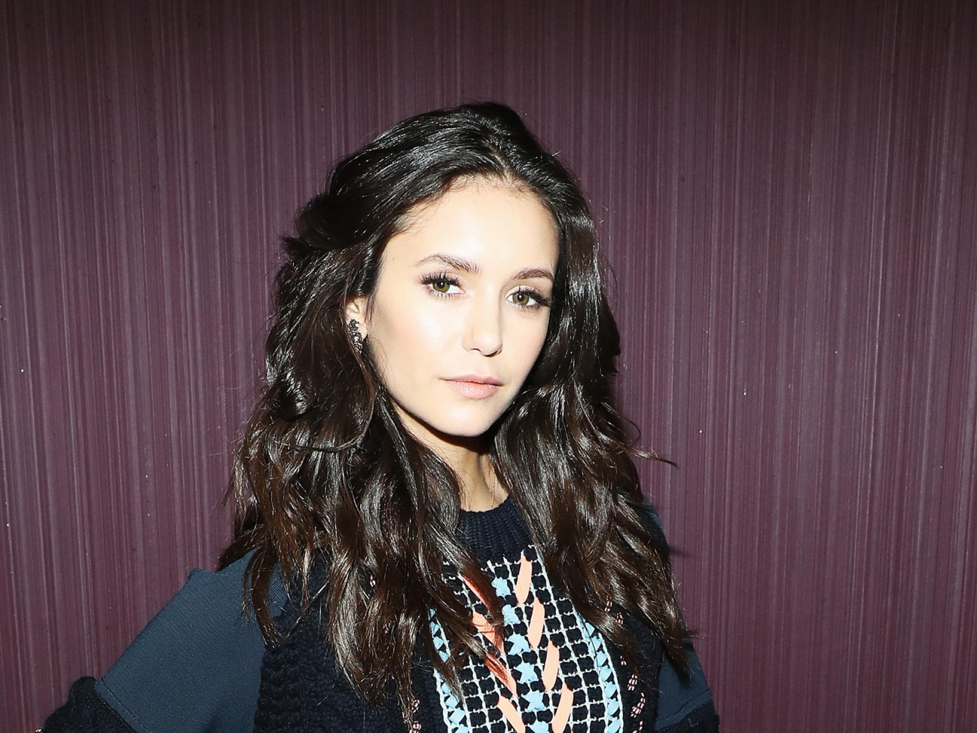 Nina Dobrev quer Nina Dobrev quer