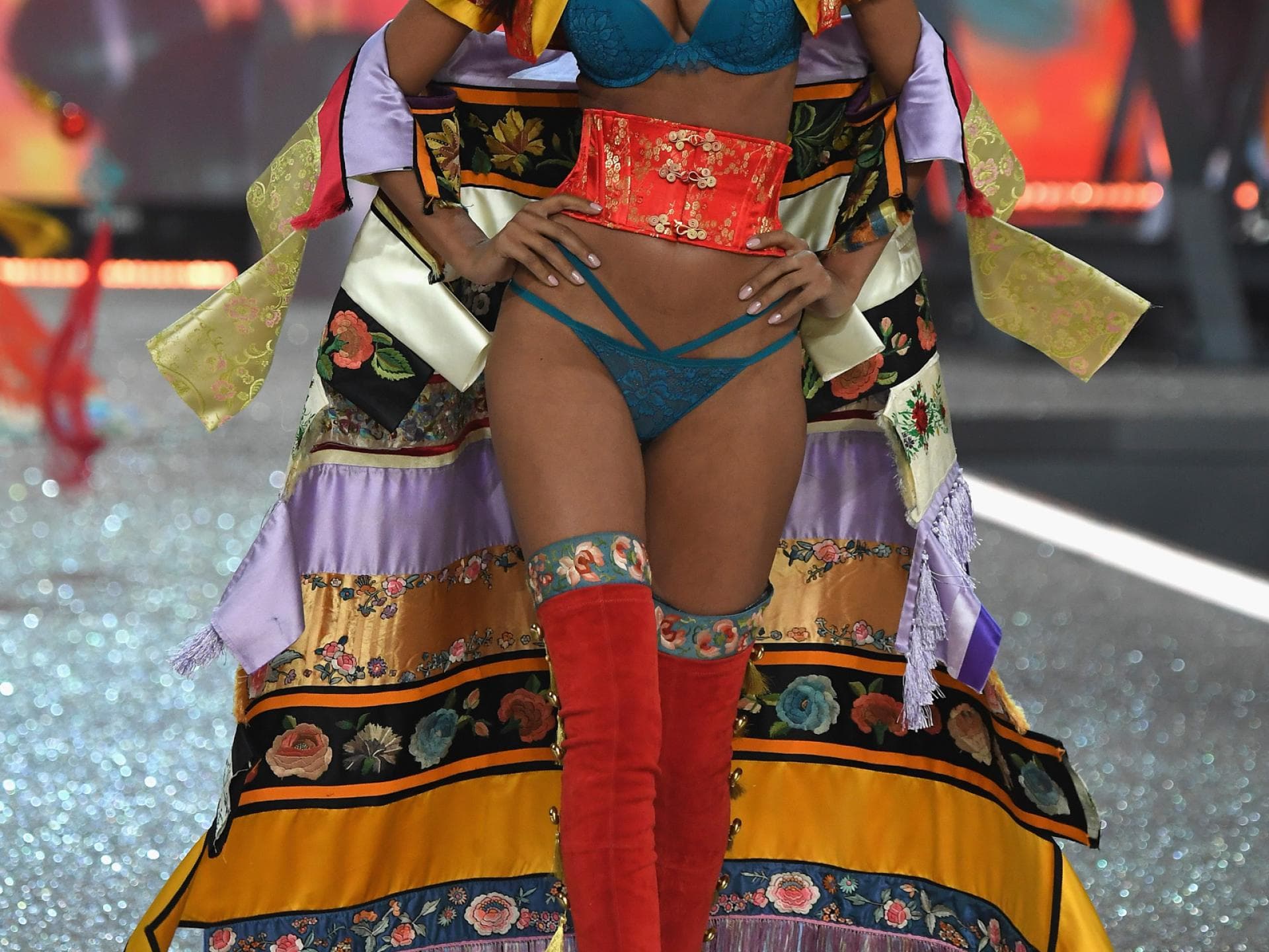 Lais Ribeiro: China-Look