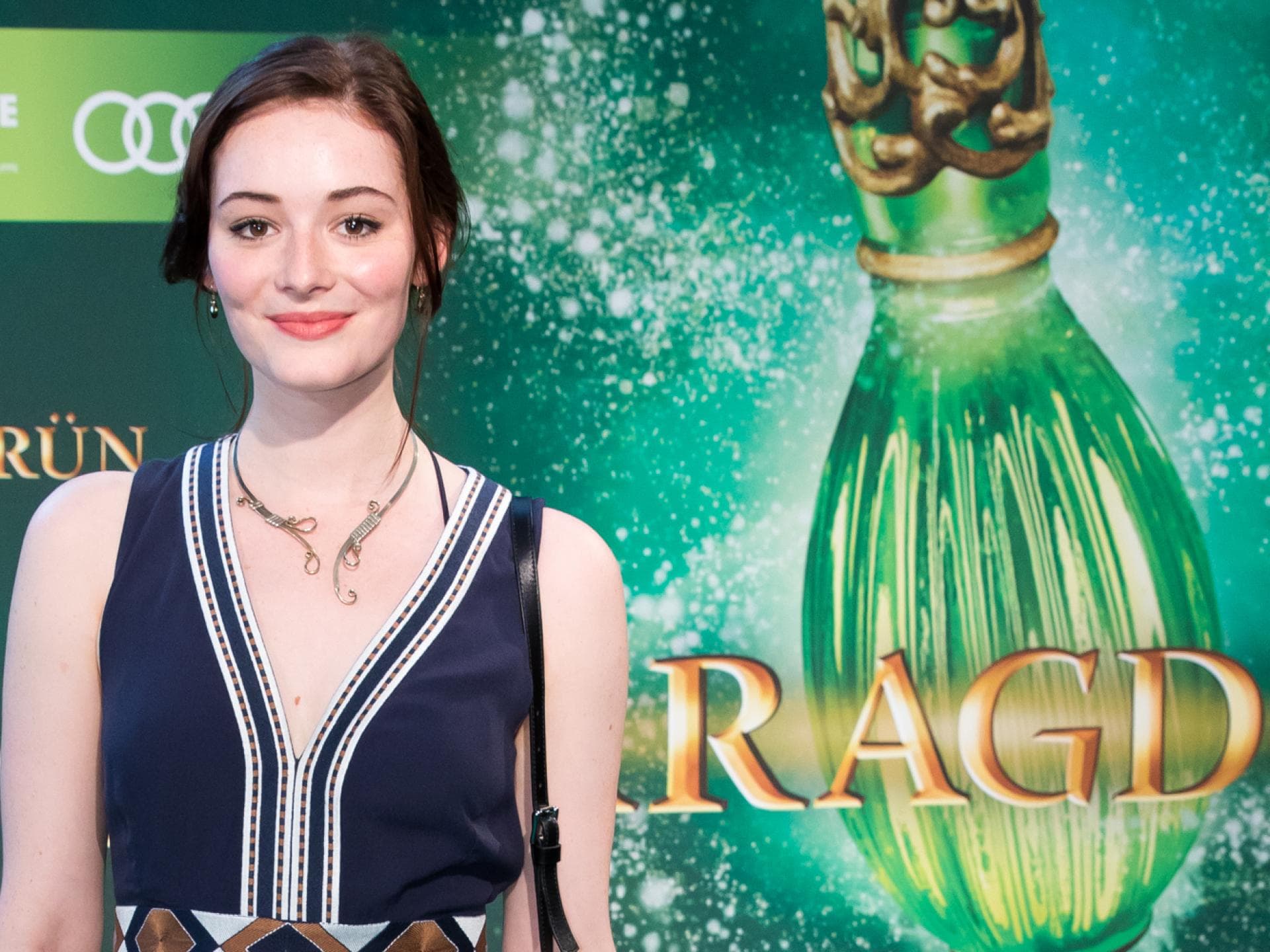 maria-ehrich-interview-smaragdgruen-quer.jpg