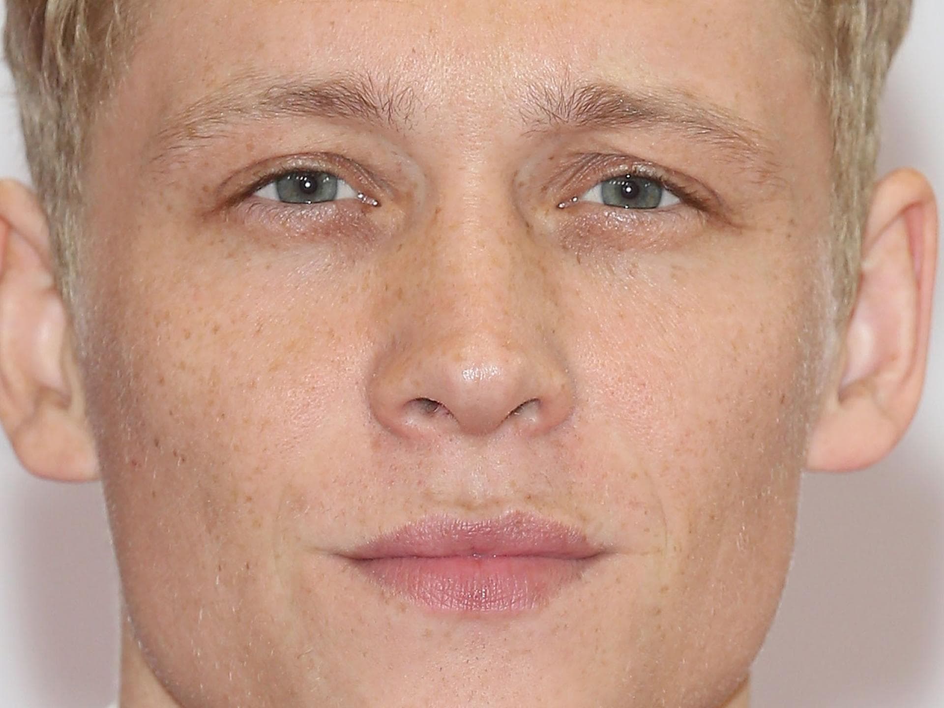 Matthias Schweighöfer im exklusiven Mädchen.de-Interview Quer