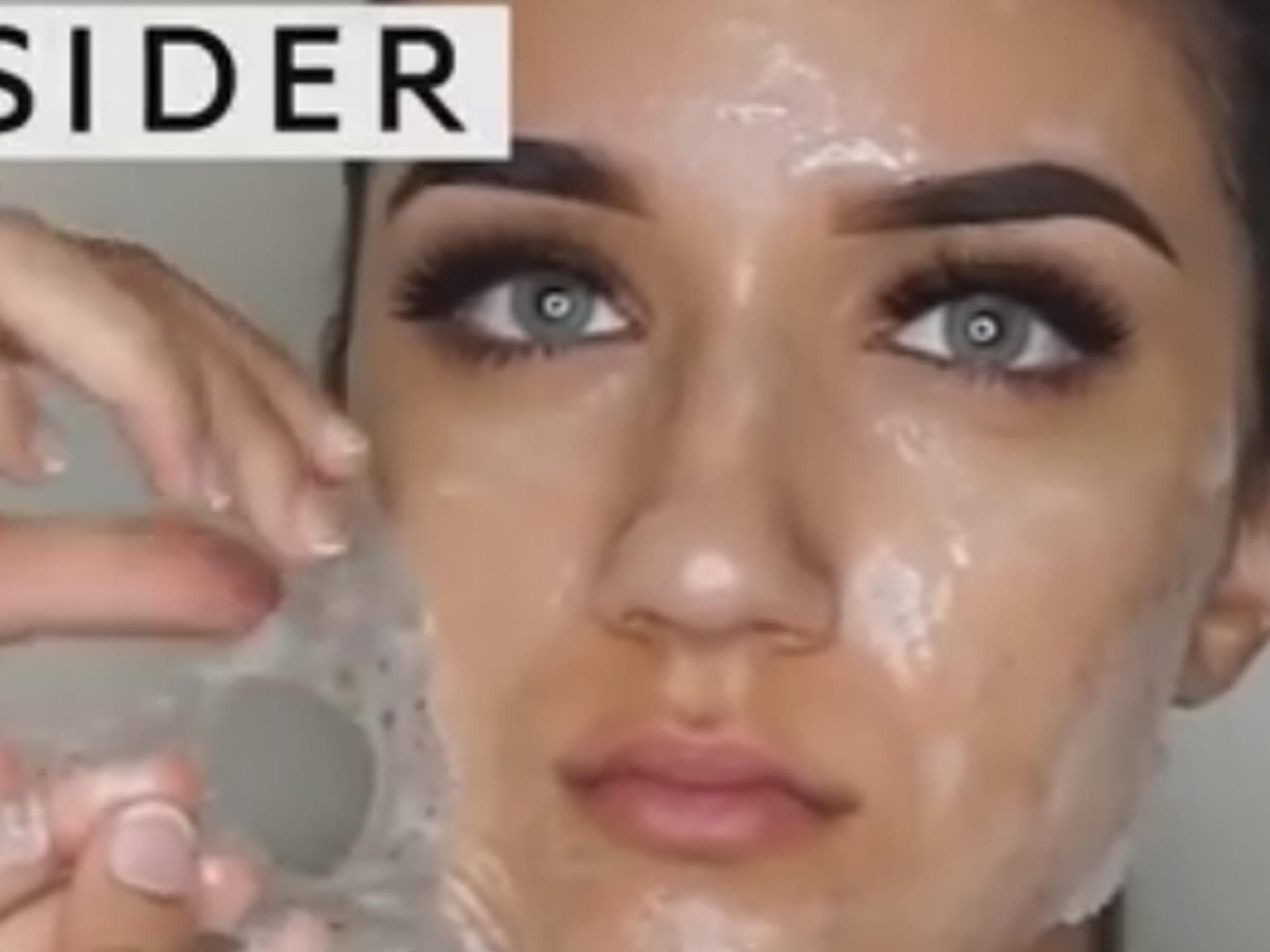 Bloggerin benutzt DIY-Anti-Pickel-Maske