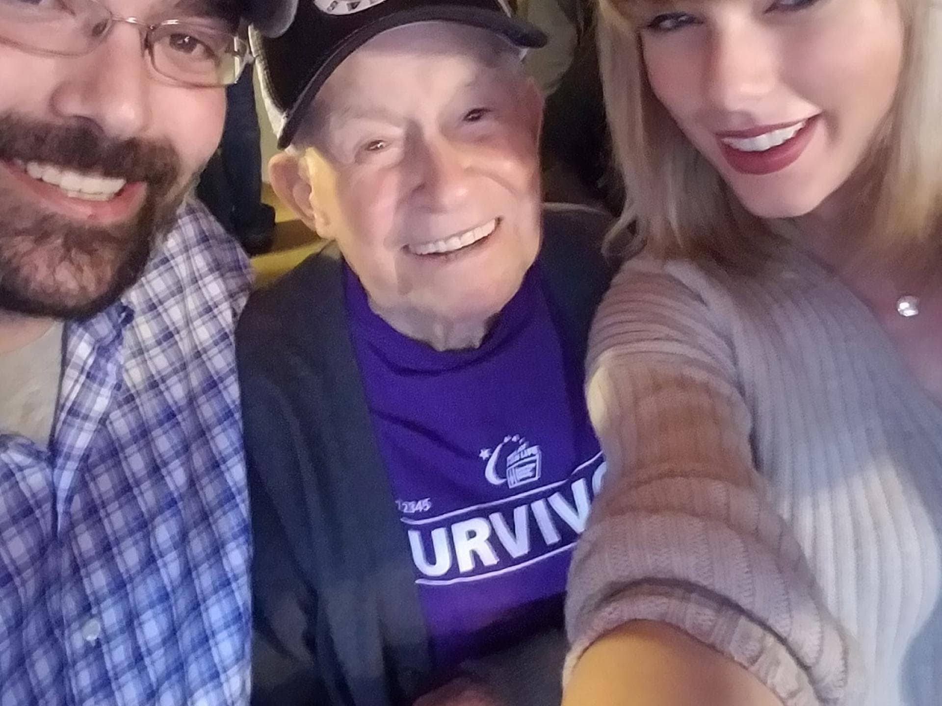 Taylor Swift besucht 96-Jährigen Taylor Swift besucht 96-Jährigen