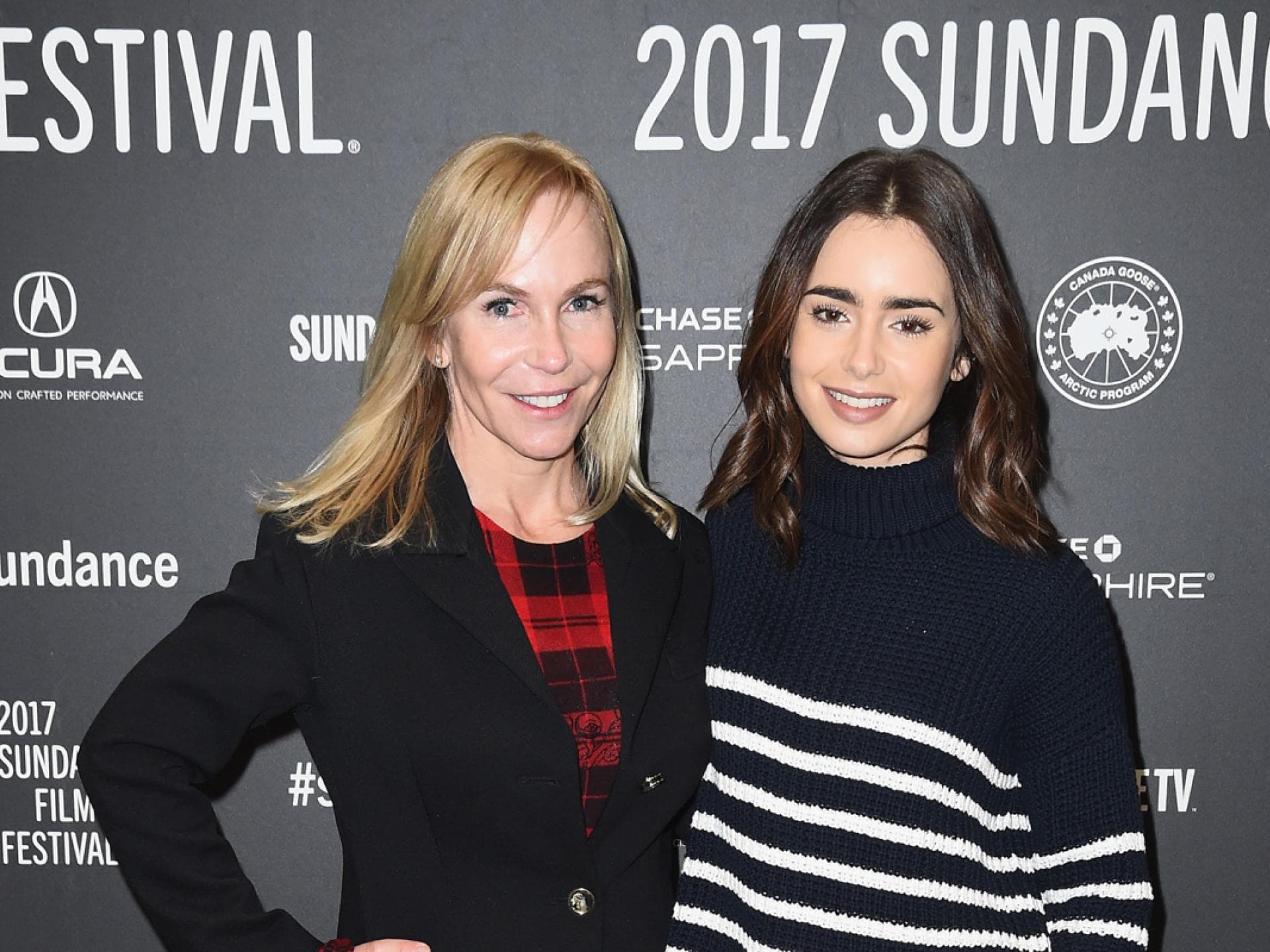 Lily-Collins-und-Marti-Noxon-inline Lily-Collins-und-Marti-Noxon-inline