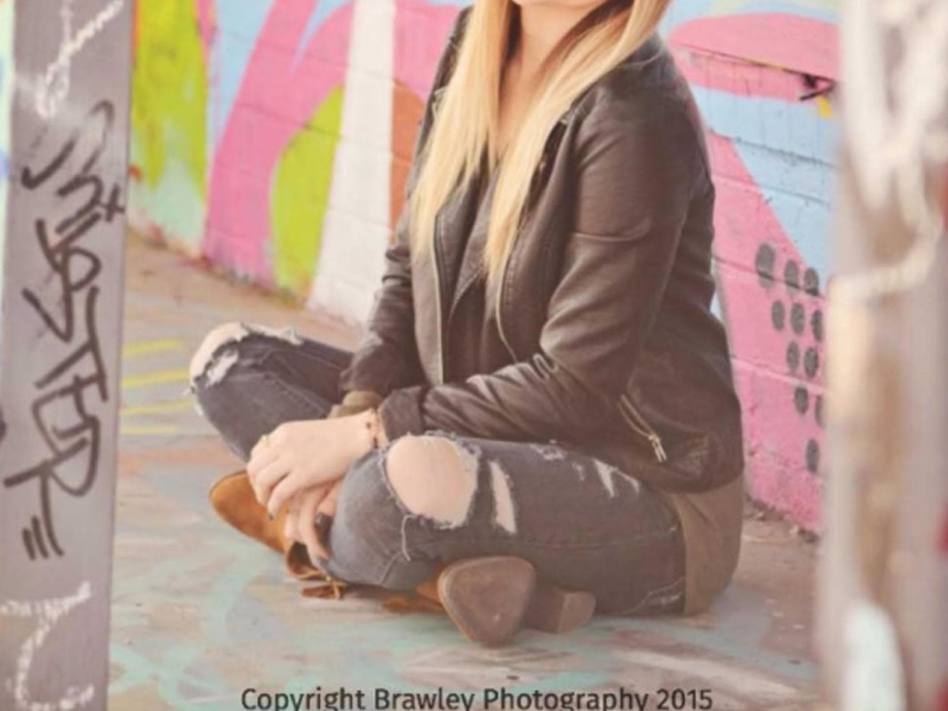 Penis auf Abschlussfoto