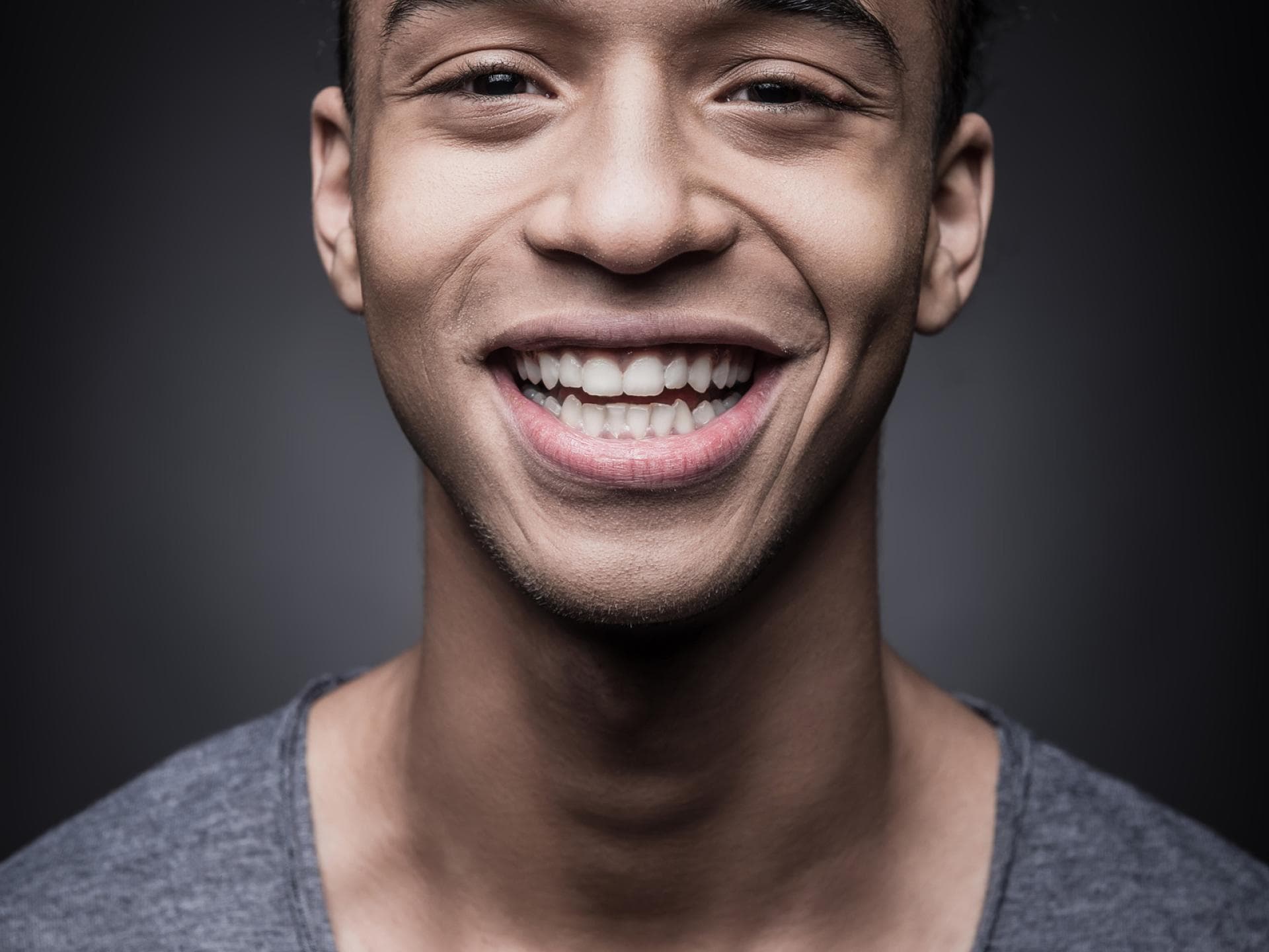 Knutschen mit der festen Freundin