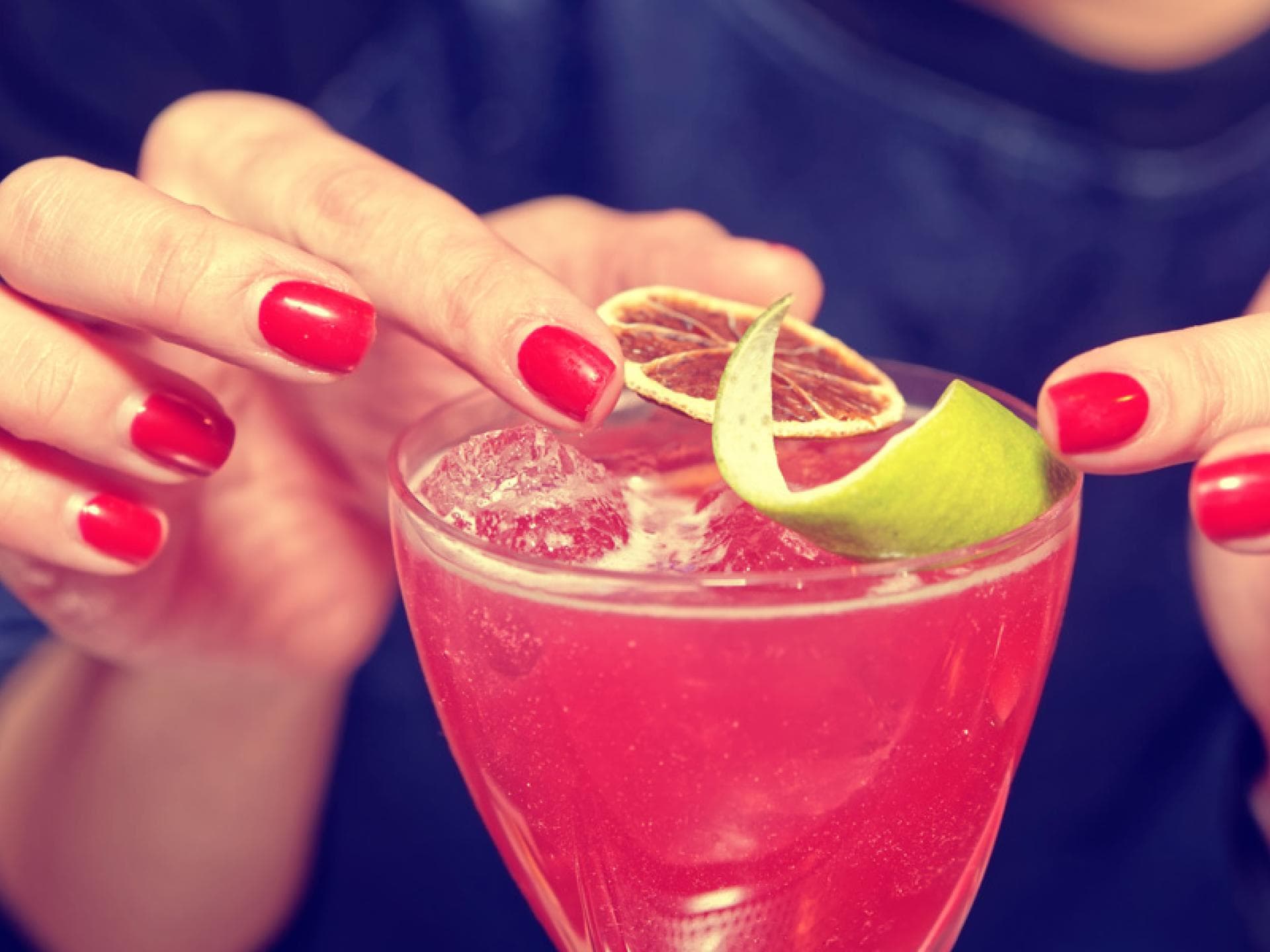 Nagellack entdeckt KO Tropfen Nagellack entdeckt KO Tropfen