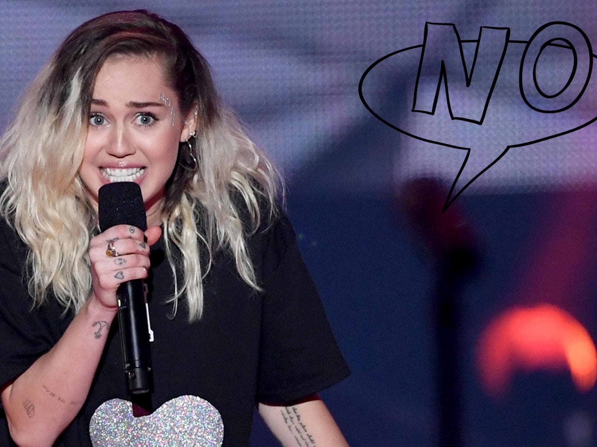 Miley Cyrus Nacktfotos quer