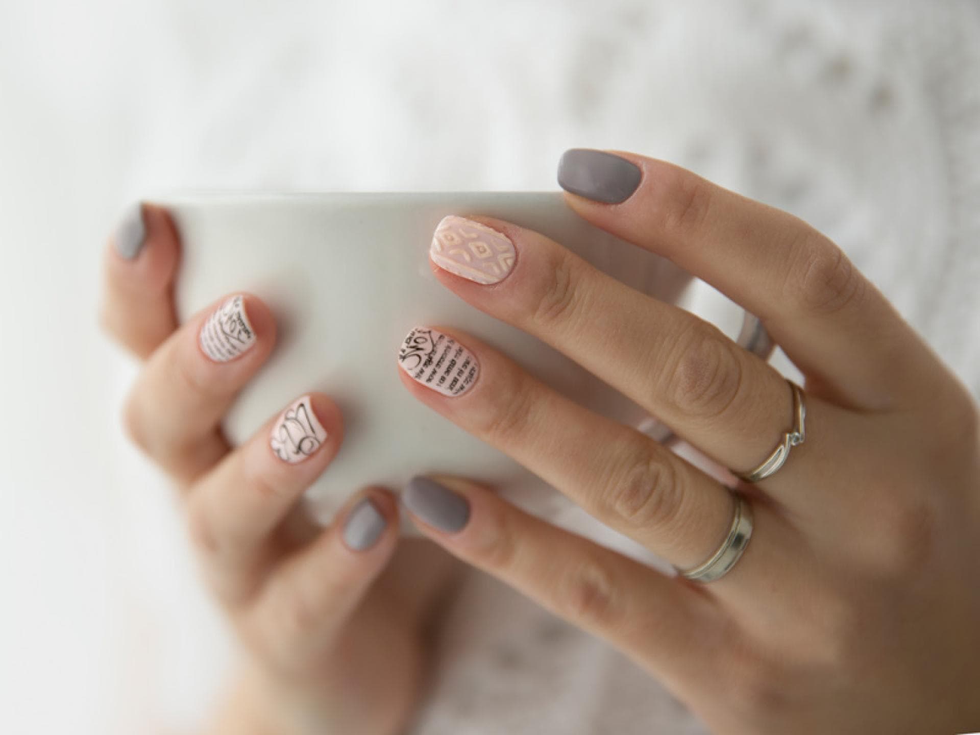 kleiner-Finger-Bedeutung-für-Charakter-quer kleiner-Finger-Bedeutung-für-Charakter-quer